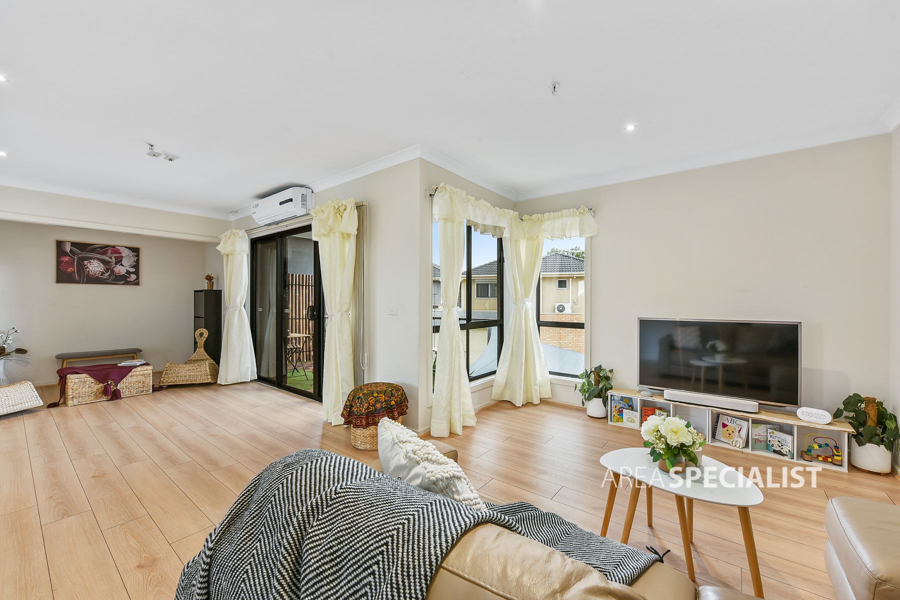 19/27, Springvale South - Thumbnail 2