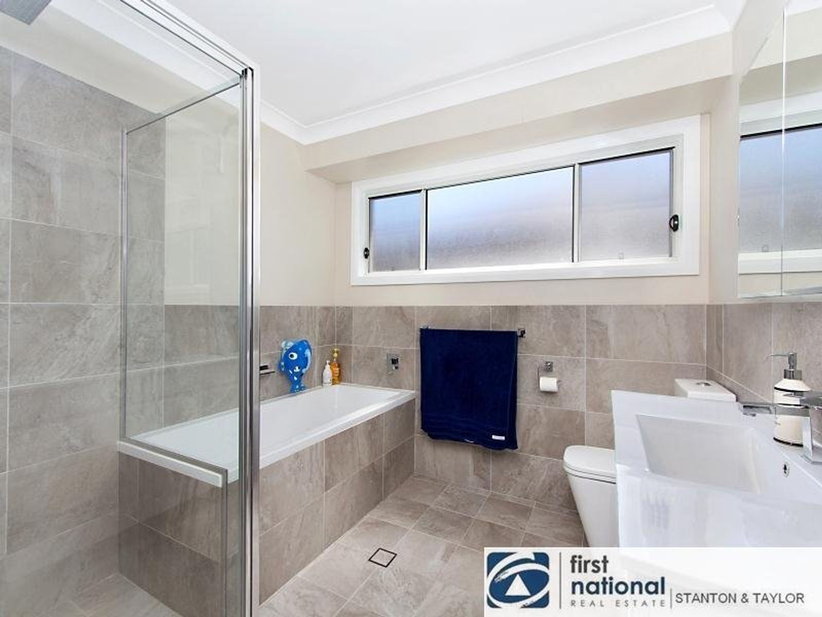 3 Kingsbury Place, Kingswood - Thumbnail 4