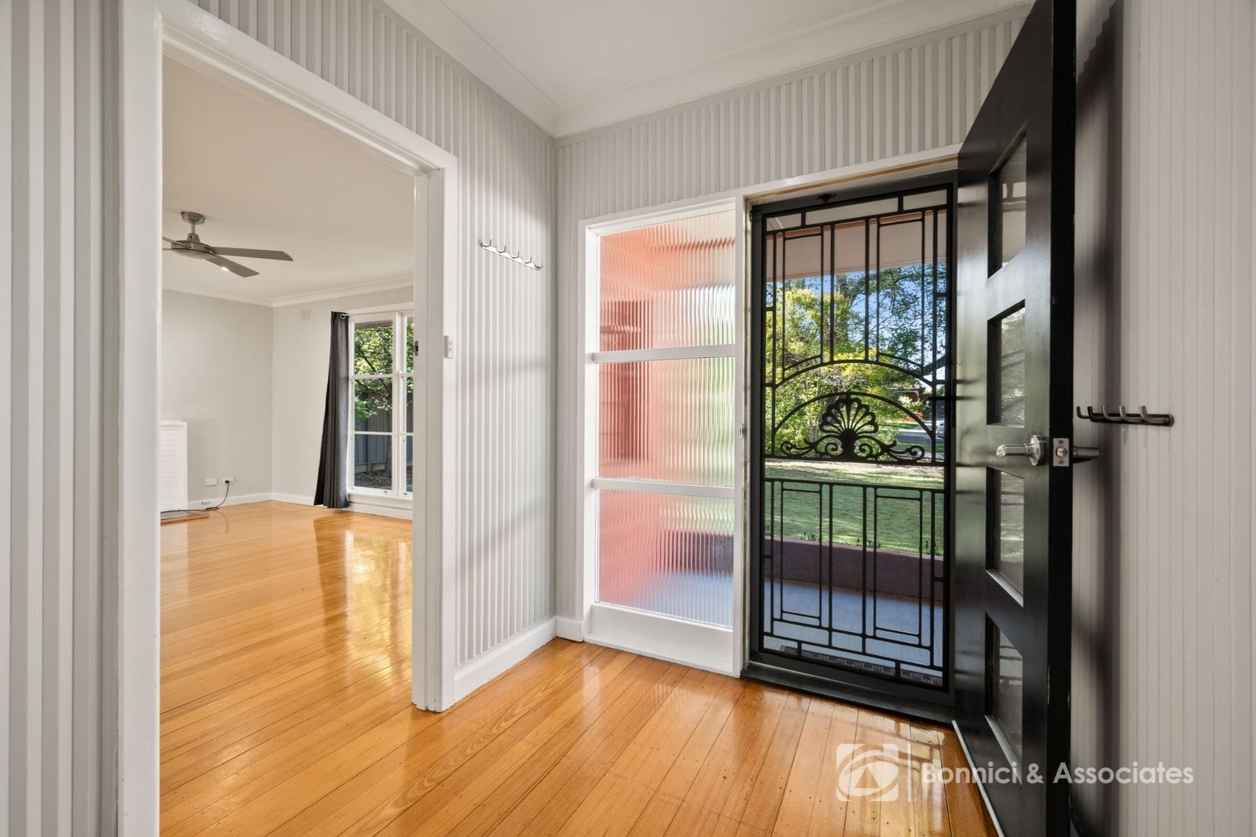 15a Victoria Road, Beechworth VIC 3747, Beechworth - Thumbnail 2