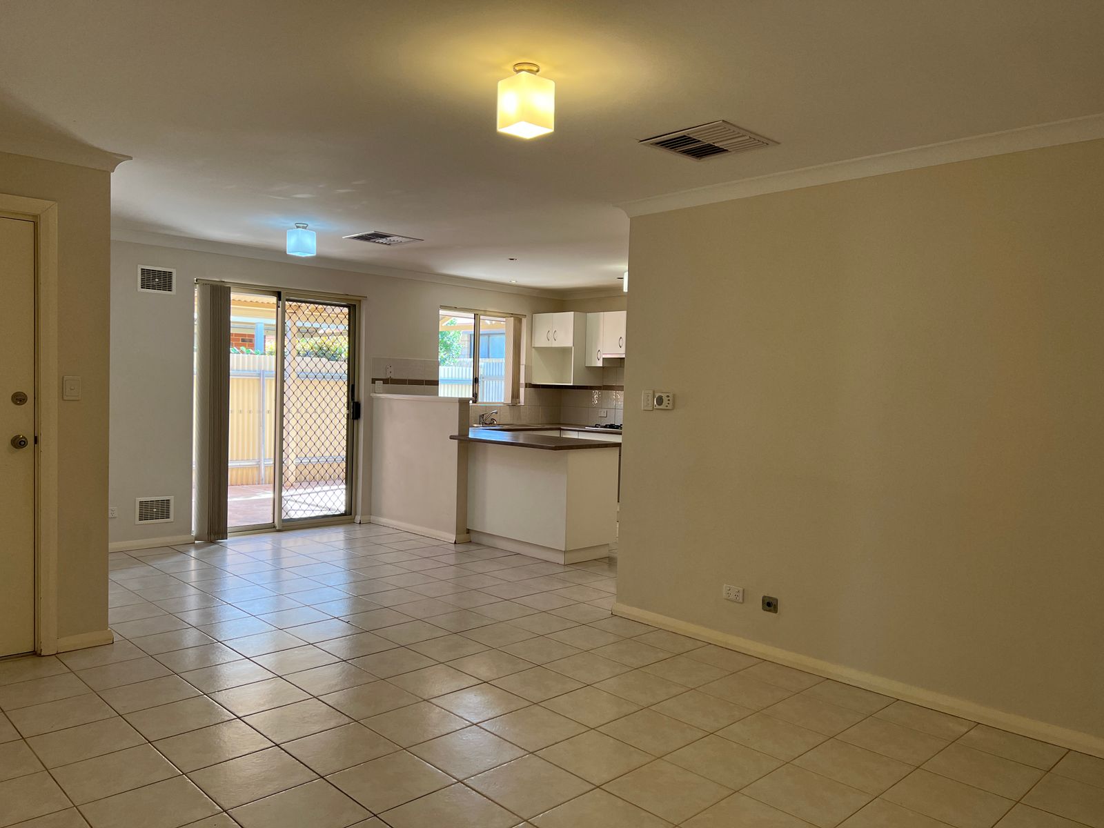 3/11 Brookman Street, Kalgoorlie WA 6430, Kalgoorlie - Thumbnail 6