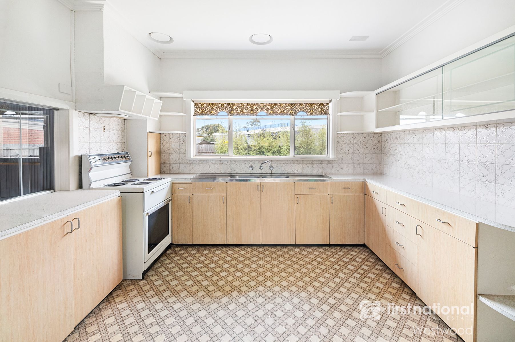 4 Jellicoe Street, Werribee VIC 3030, Werribee - Thumbnail 2
