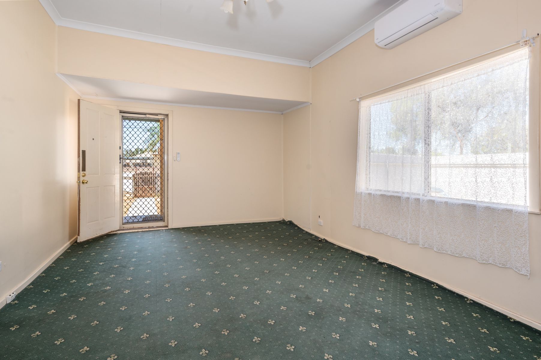 215 Wittenoom Street, Victory Heights WA 6432, Victory Heights - Thumbnail 3