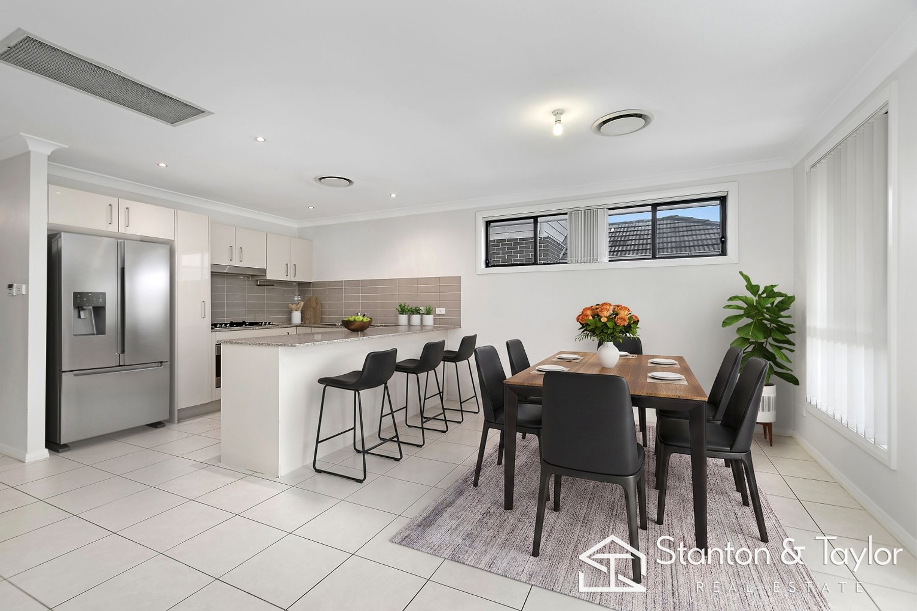 21 Holly Crescent, Jordan Springs - Thumbnail 5