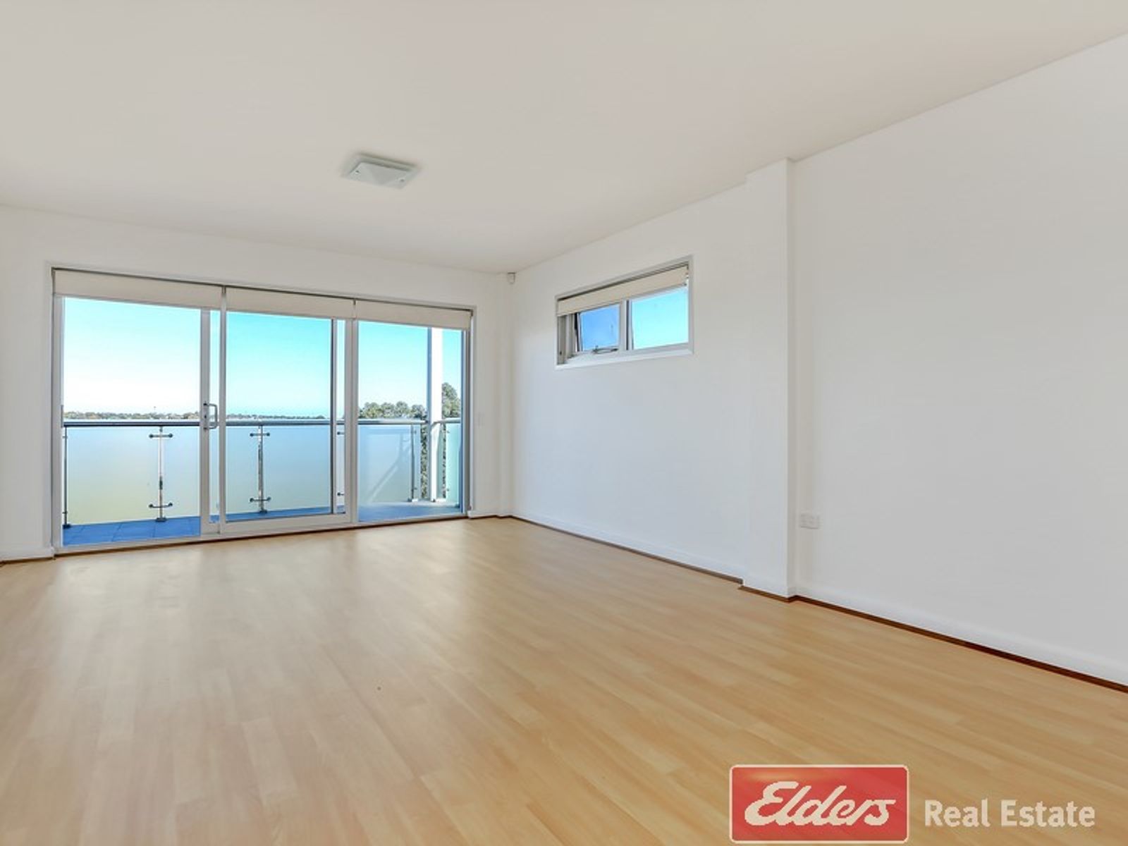 12/21, Mawson Lakes - Thumbnail 3