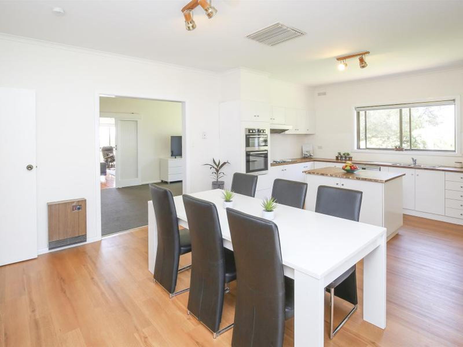 17 McSwains Road, Birdwoodton - Thumbnail 7