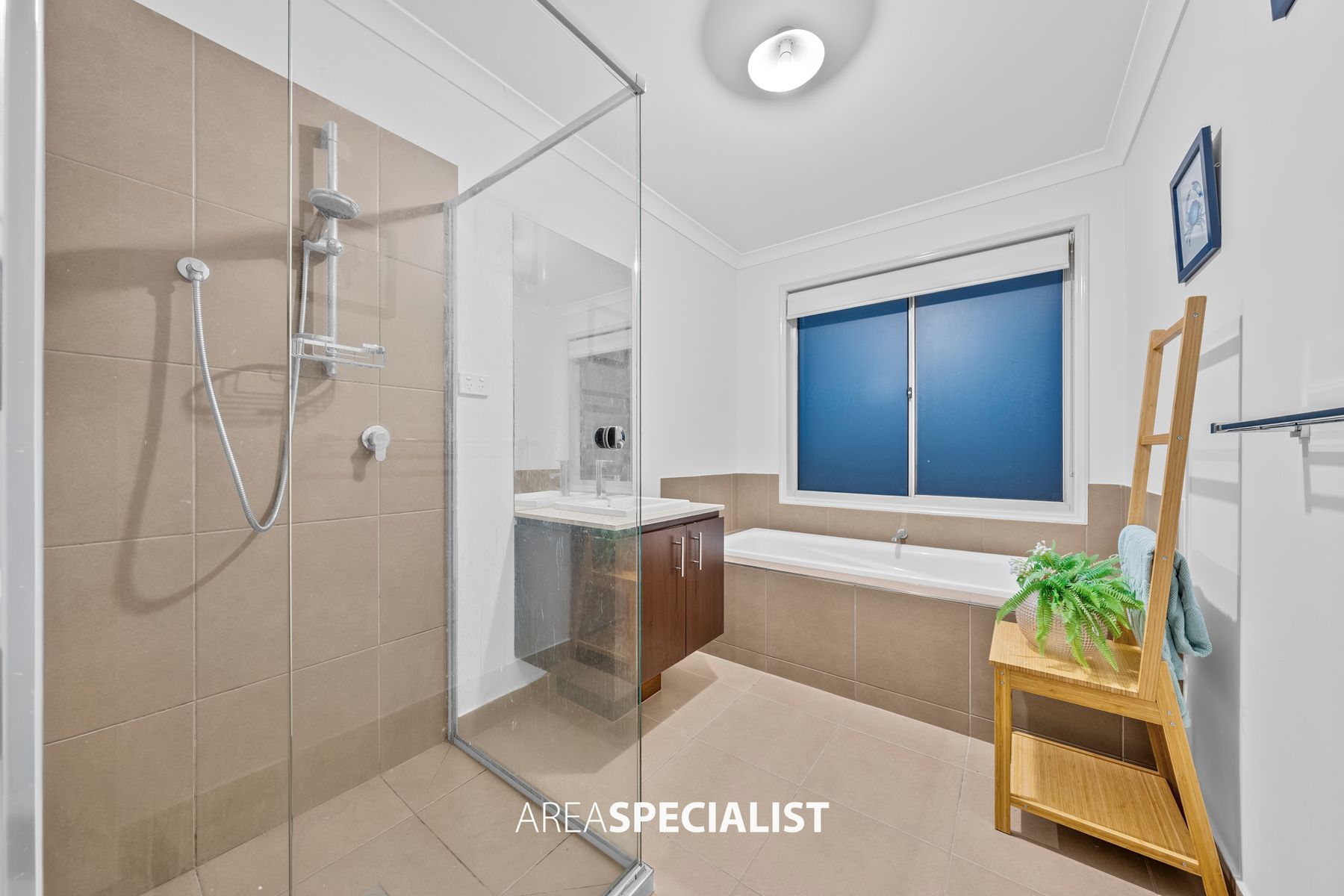 23 Elmsford Crescent, Cranbourne West, Cranbourne West - Thumbnail 8