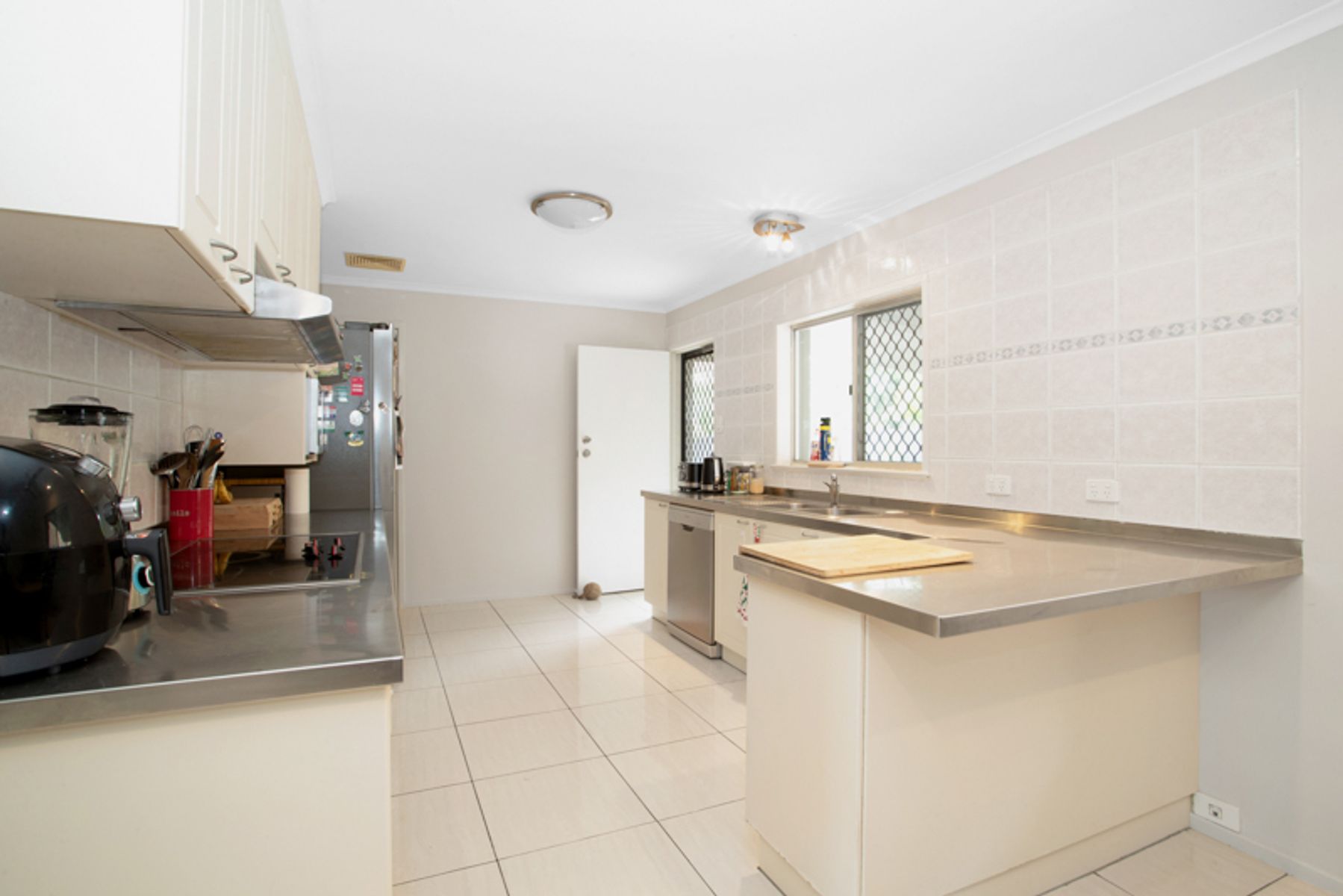 32 Binnington Esplanade, East Mackay QLD 4740, East Mackay - Thumbnail 2