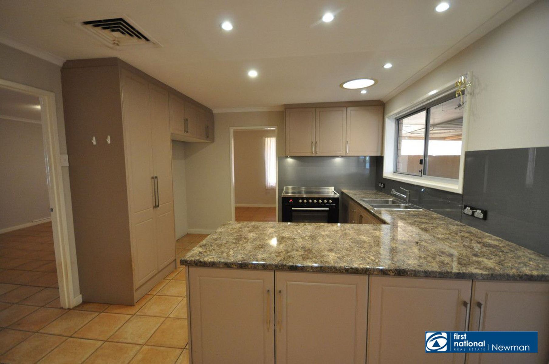 32 Giles Avenue, Newman WA 6753, Newman - Thumbnail 2
