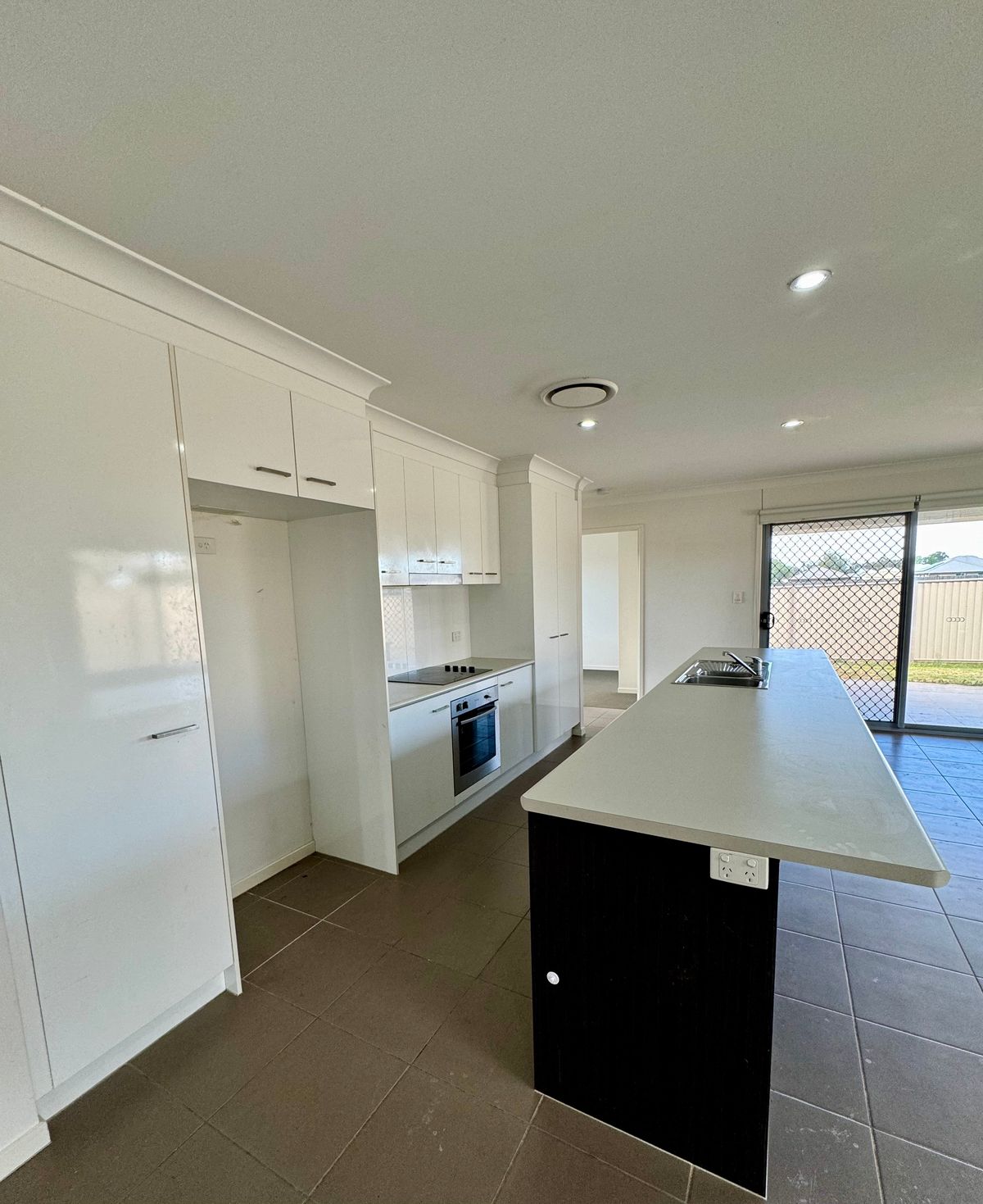 38 BRIDGEMAN PARADE, Chinchilla QLD 4413, Chinchilla - Thumbnail 2