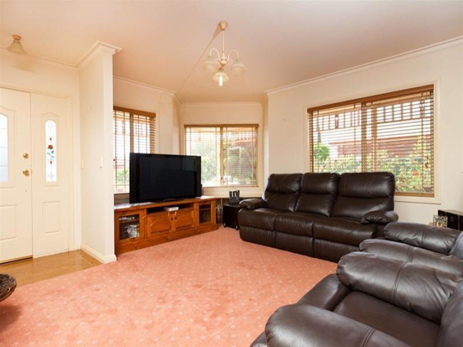 8 James Cook Drive, Mildura - Thumbnail 2
