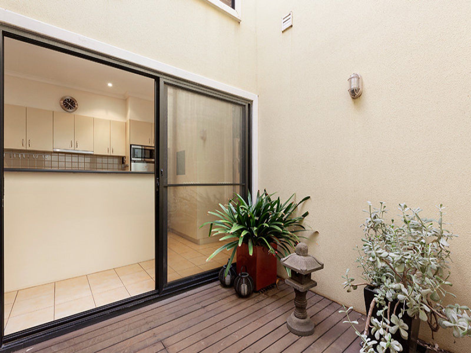 17 Taylor Mews, Kensington - Thumbnail 8