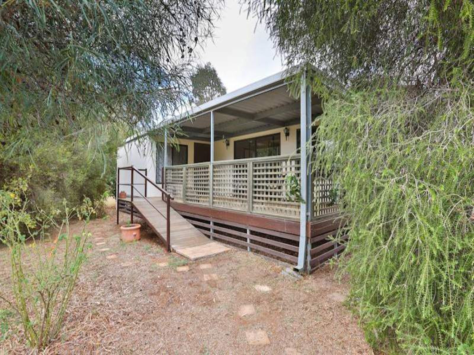 7 Wattle Street