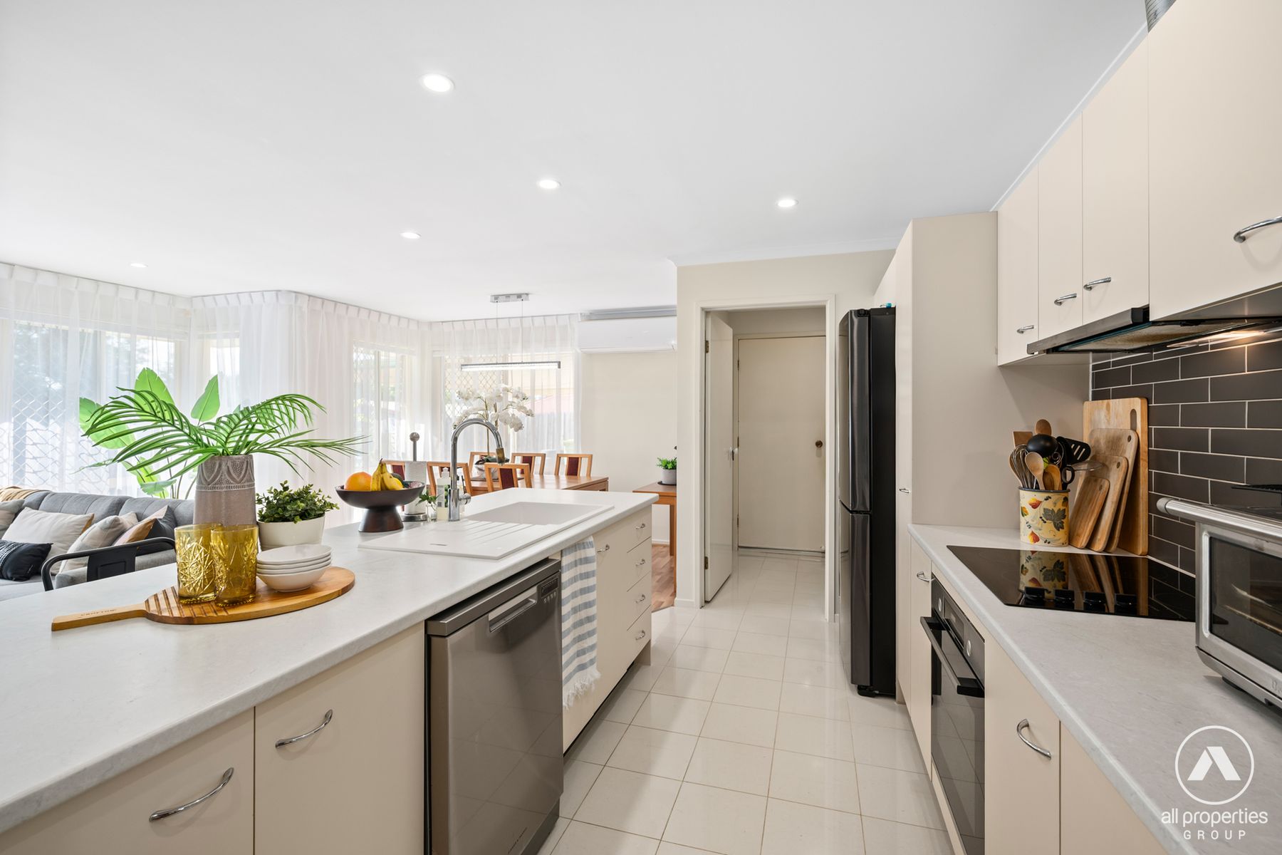 20 Thistle Street, Regents Park QLD 4118, Regents Park - Thumbnail 3