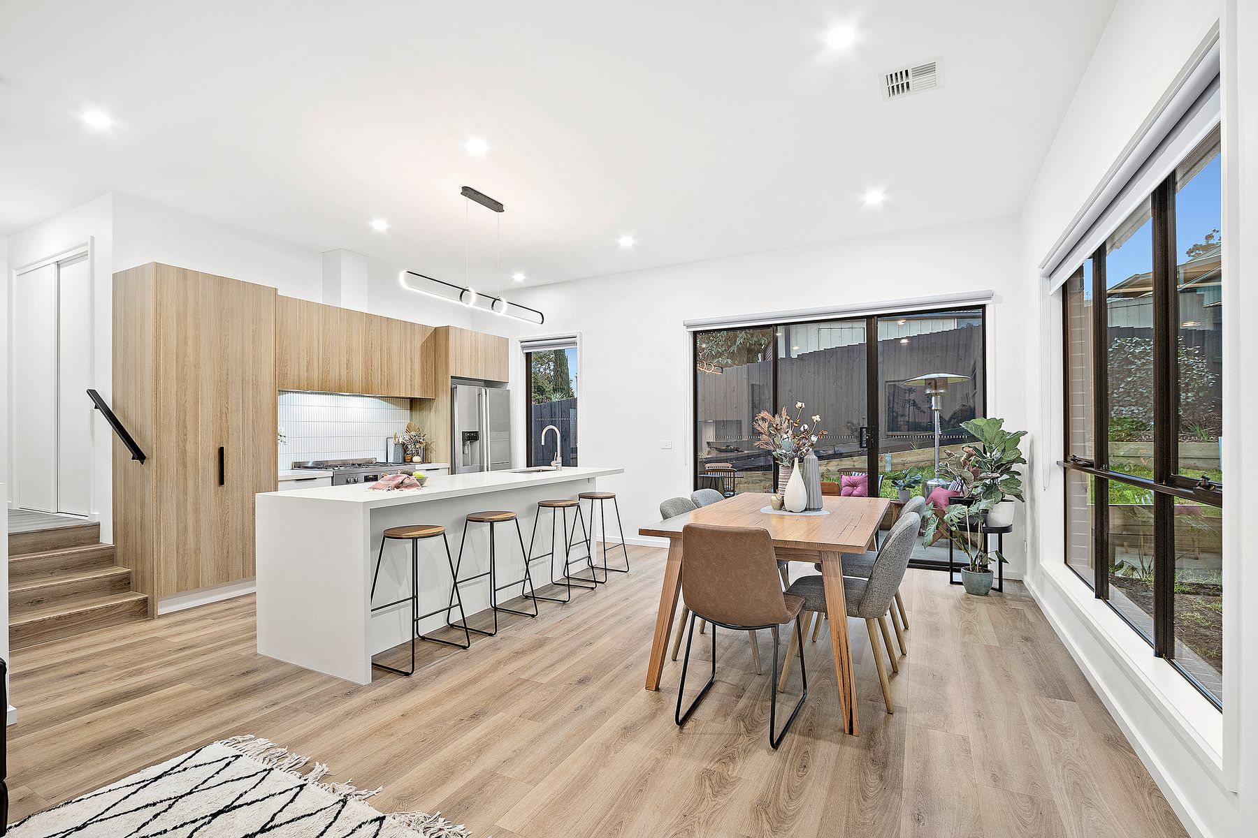 2A Sunburst Court, Mooroolbark - Thumbnail 6