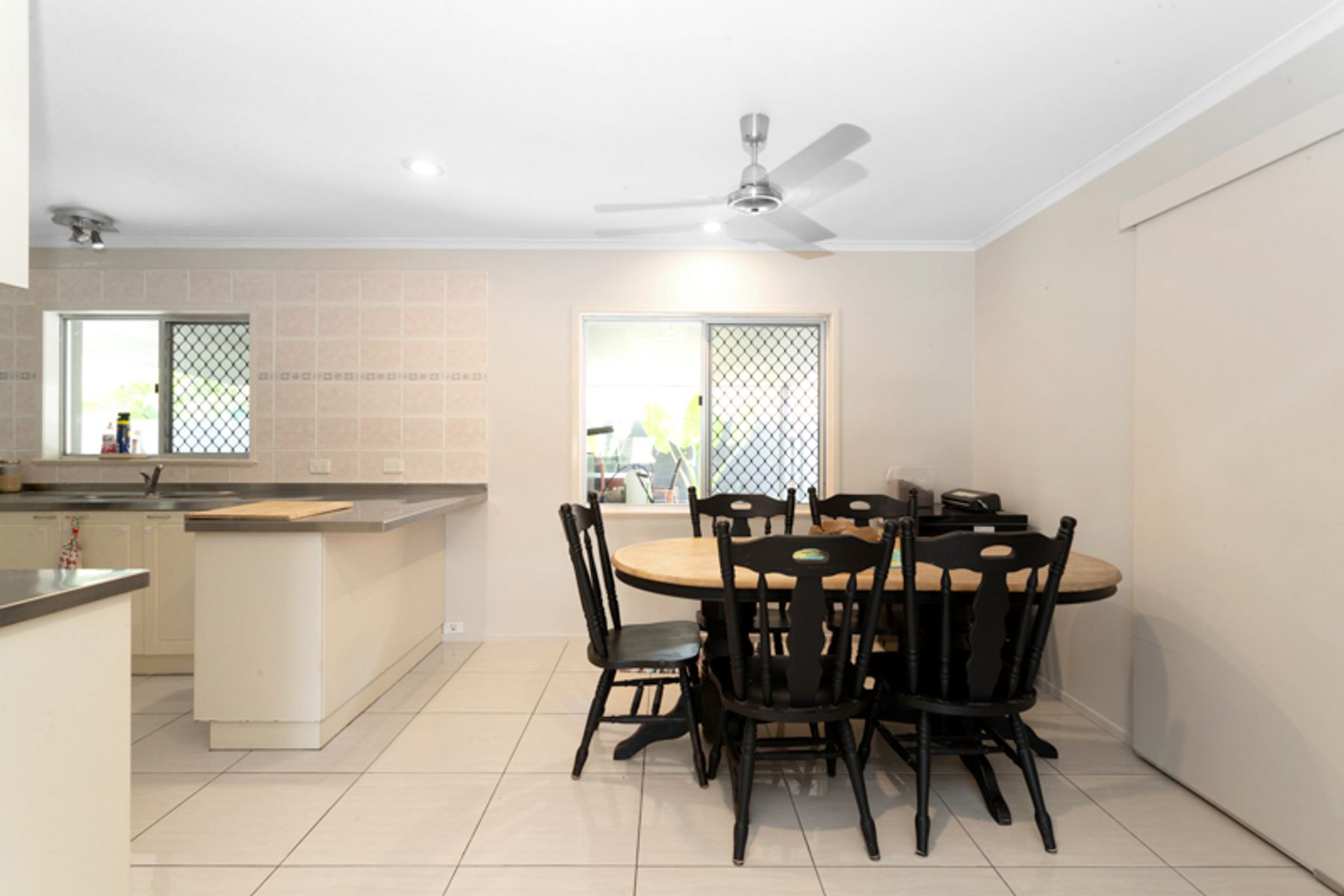 32 Binnington Esplanade, East Mackay QLD 4740, East Mackay - Thumbnail 5