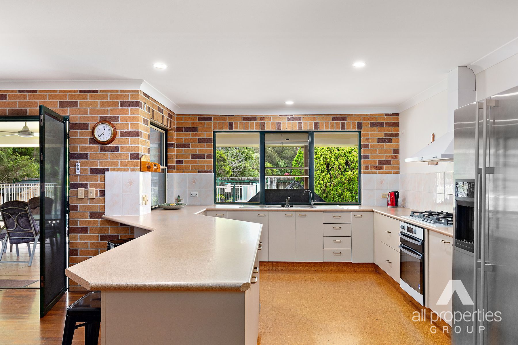 186 Mildura Drive, Helensvale QLD 4212, Helensvale - Thumbnail 2