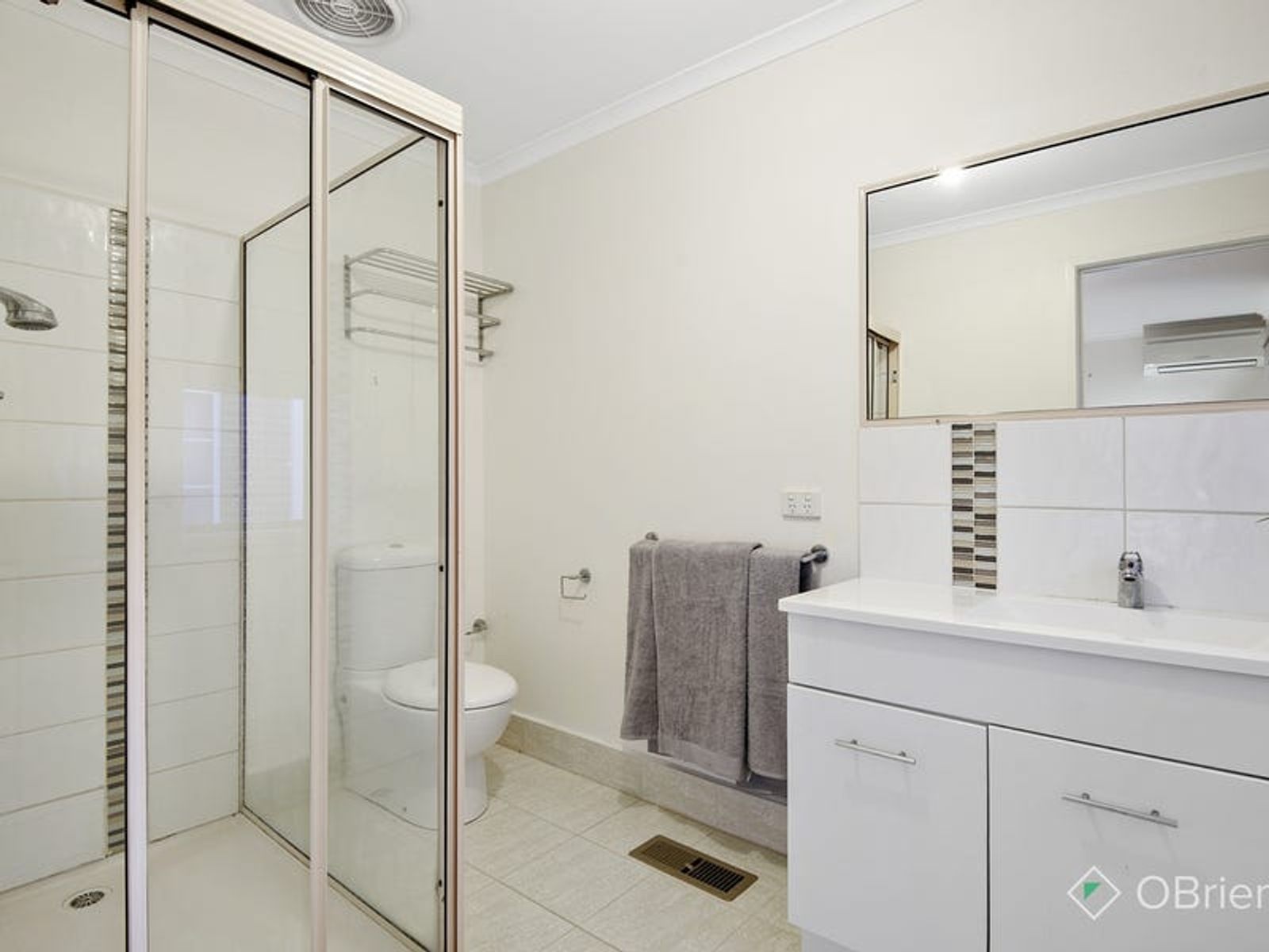 10 Armiston Court, Endeavour Hills, VIC 3802, Endeavour Hills - Thumbnail 8