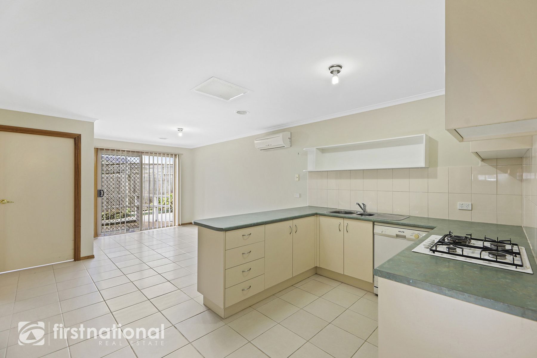 5 Willow Boulevard, Yarragon, VIC 3823, Yarragon - Thumbnail 2