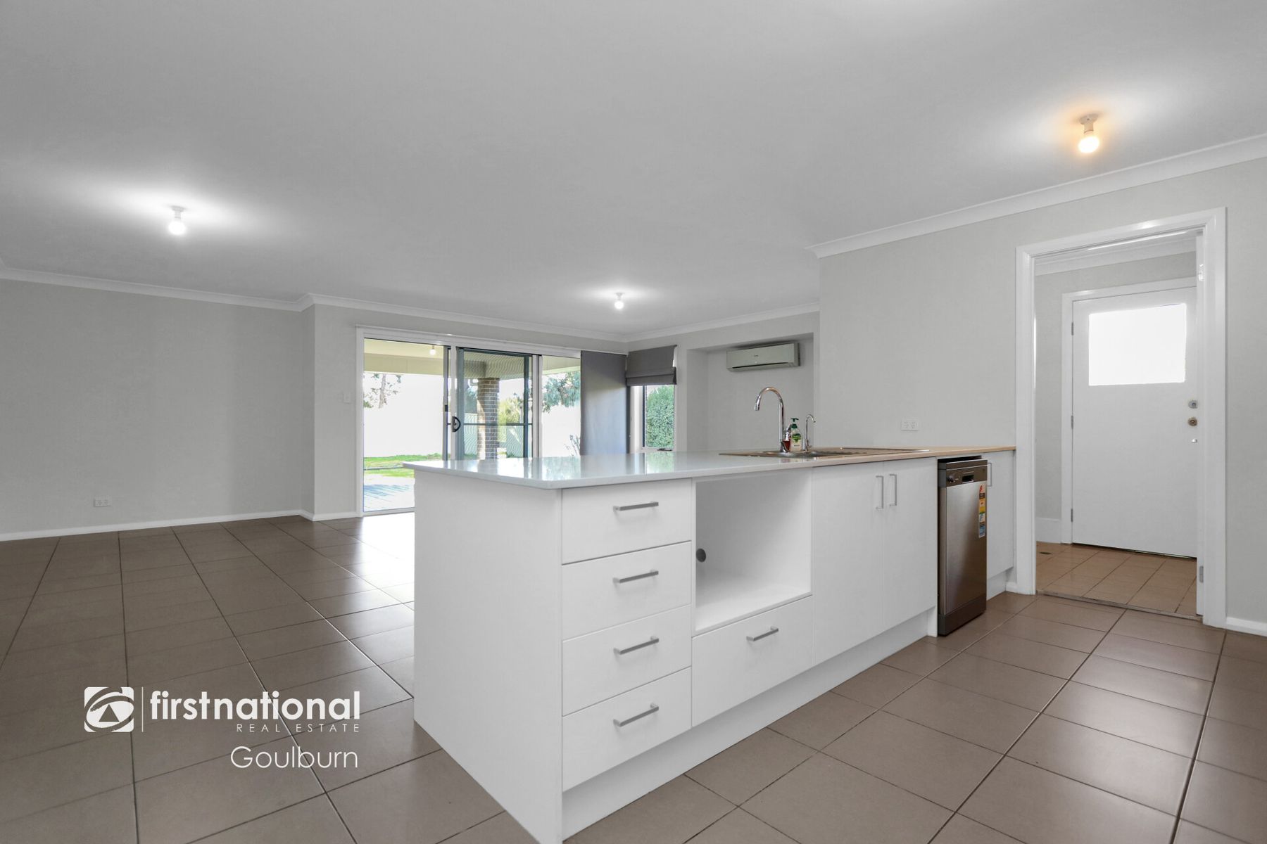111 Lansdowne Street, Goulburn NSW 2580, Goulburn - Thumbnail 2
