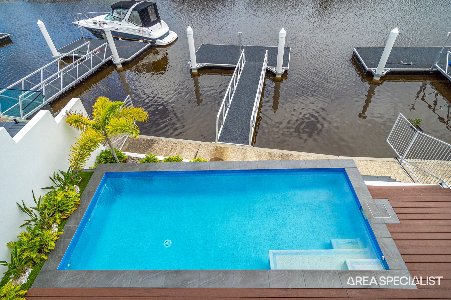 2 8 Middle Quay Dr, Biggera Waters QLD 4216, Alessia Tang(12)