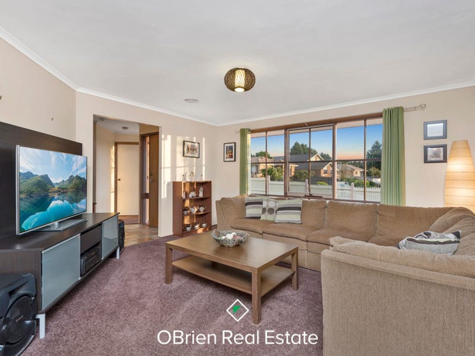 10 Southwell Close, Endeavour Hills, VIC 3802, Endeavour Hills - Thumbnail 2