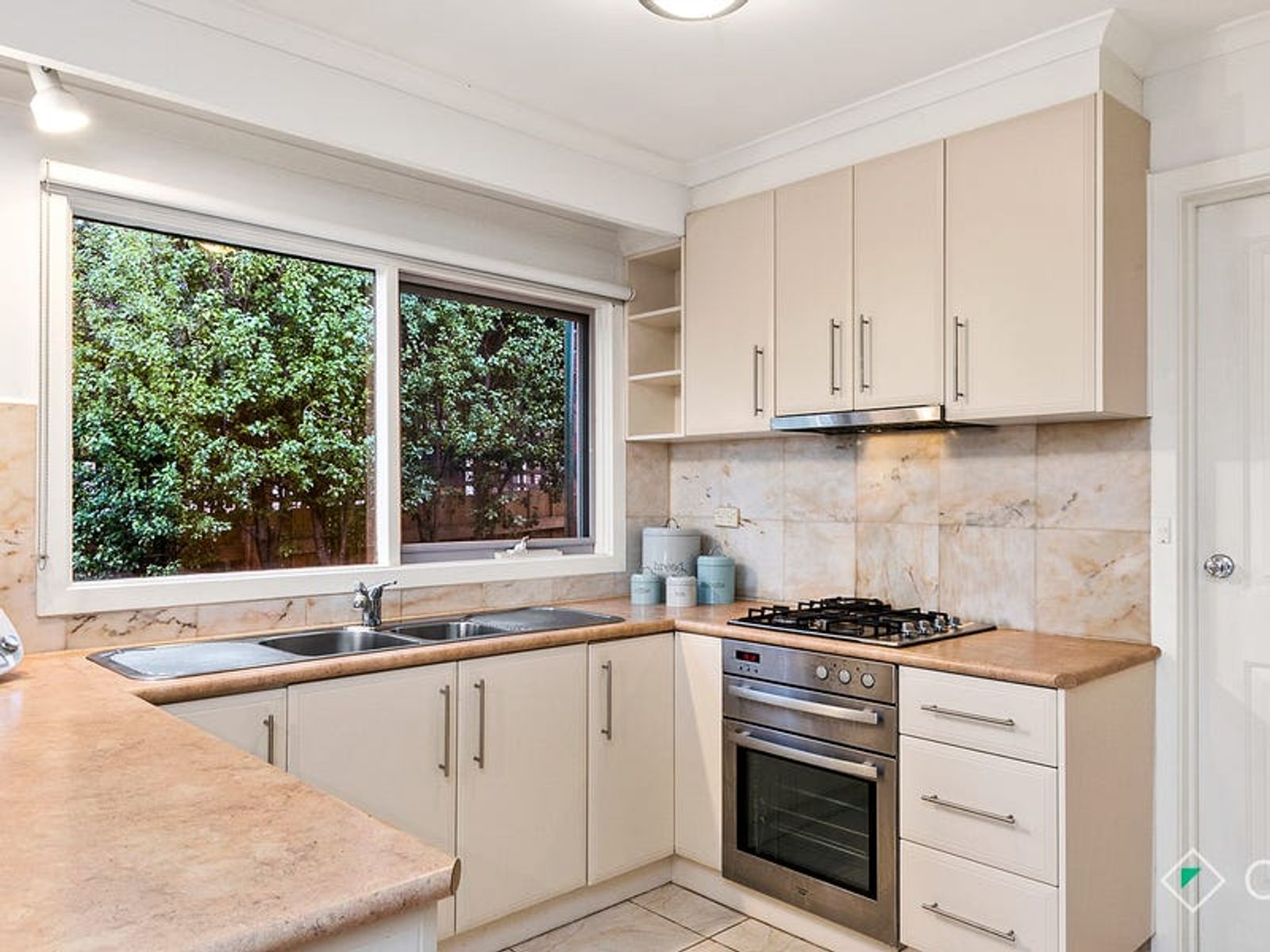 5 Granby Court, Endeavour Hills, VIC 3802, Endeavour Hills - Thumbnail 2