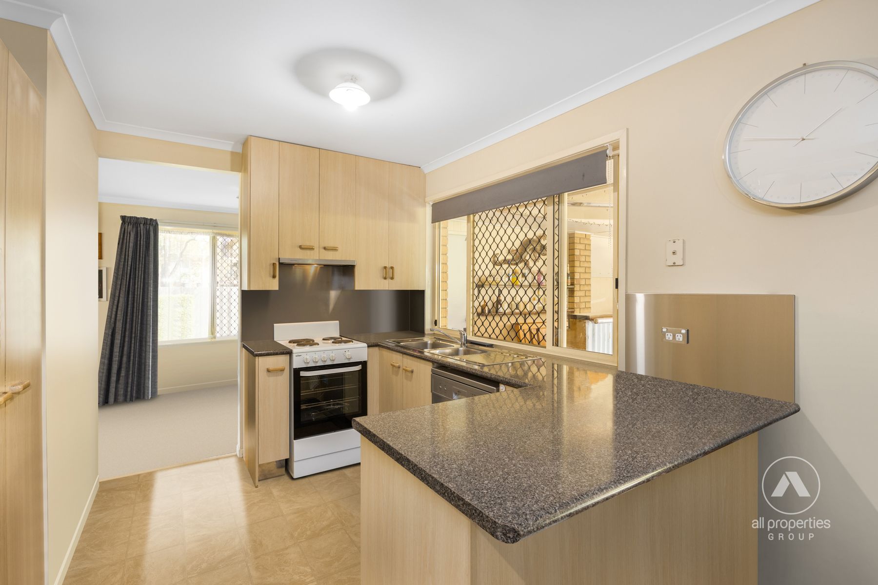 10 Thistle Street, Regents Park QLD 4118, Regents Park - Thumbnail 4