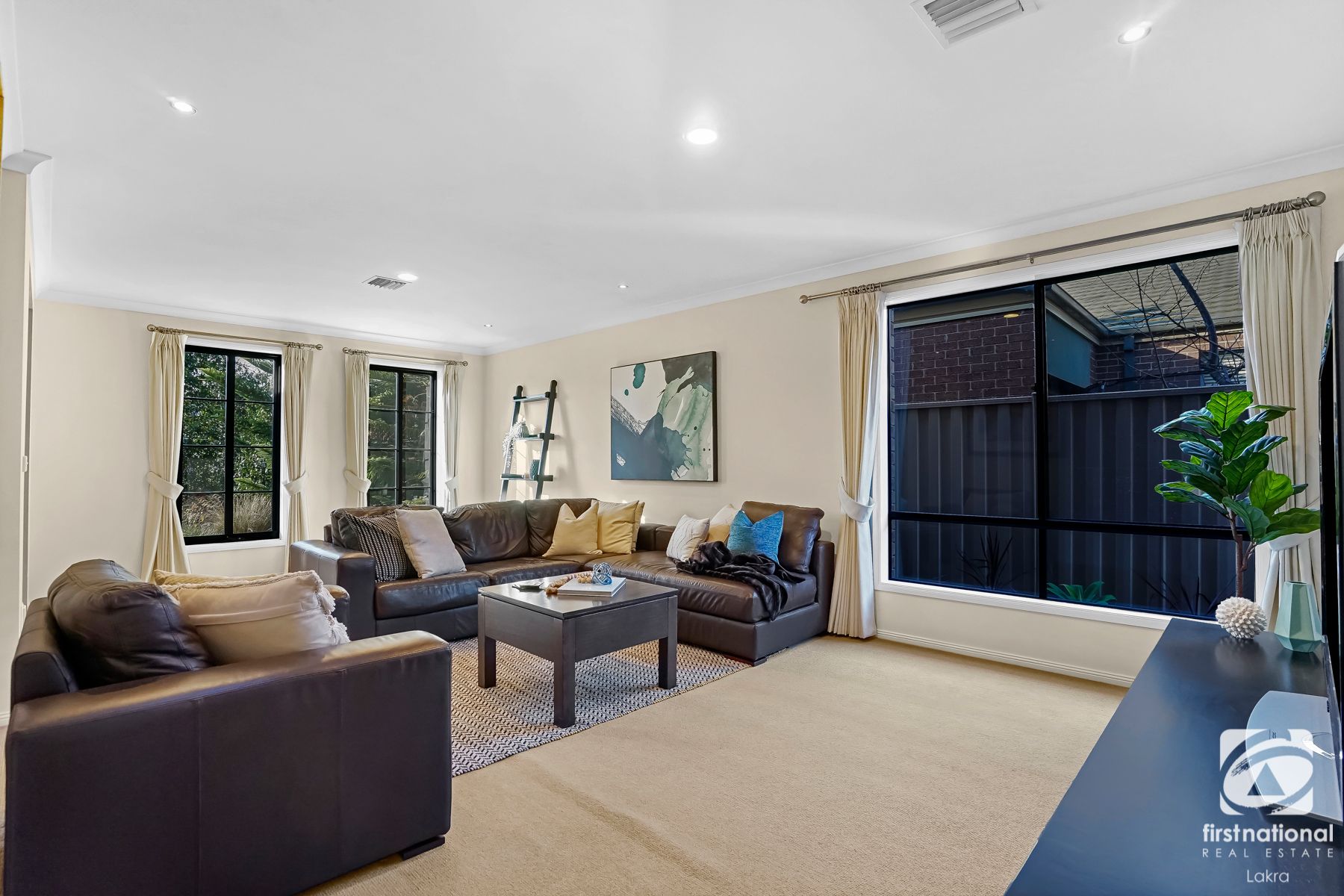 45 Whistler Crescent, Point Cook VIC 3030, Point Cook - Thumbnail 4