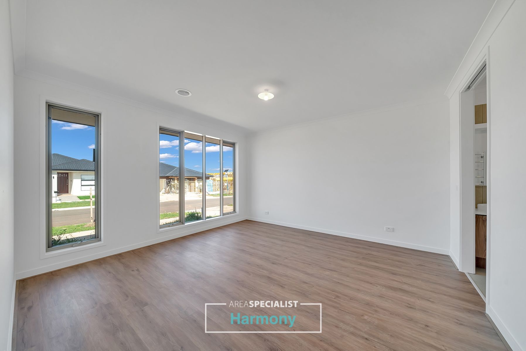 11 Dollarbird Drive, Deanside, Deanside - Thumbnail 3
