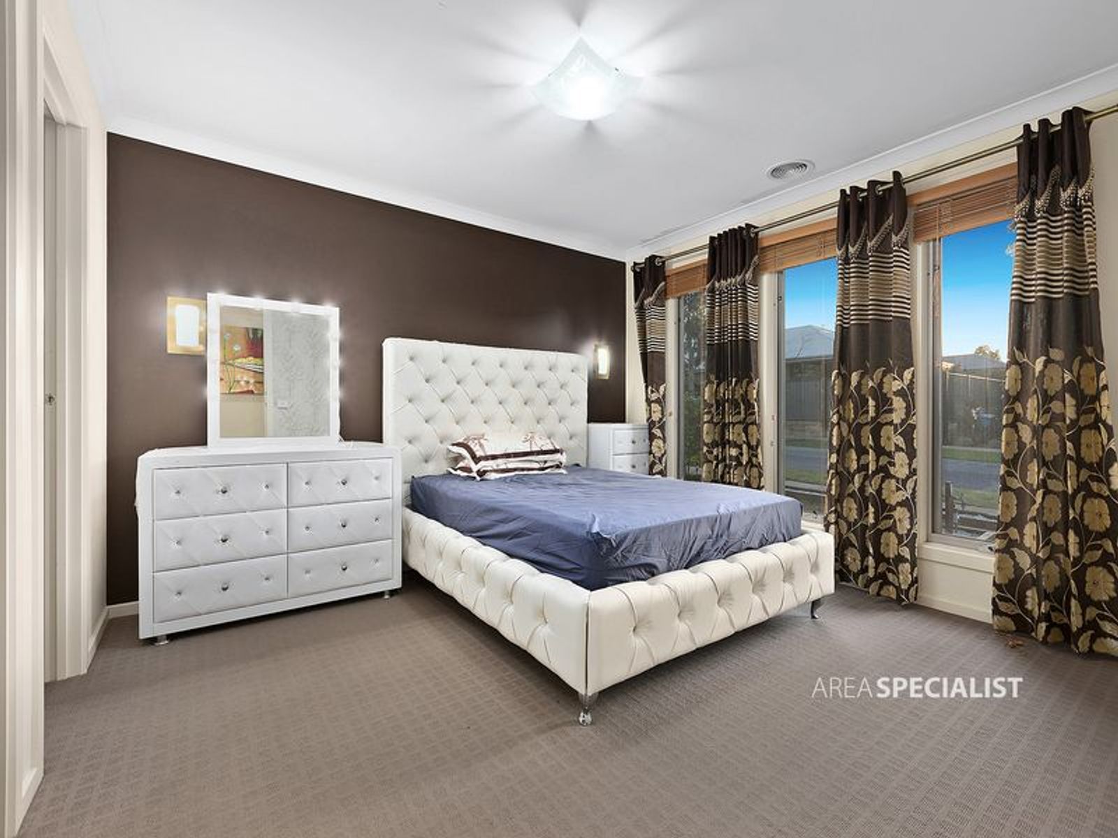 49 Karabair Street, Clyde North, VIC 3978, Clyde North - Thumbnail 4