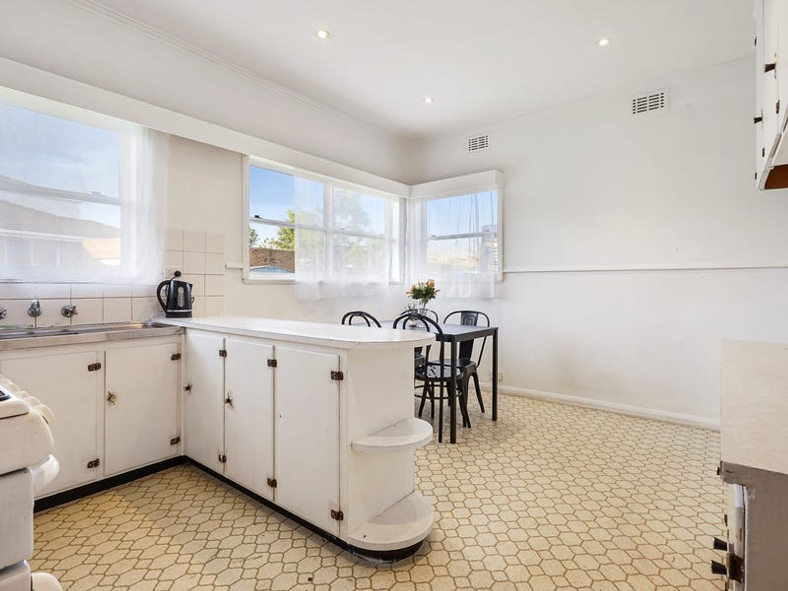 31 Oswald Street, Dandenong, VIC 3175, Dandenong - Thumbnail 5