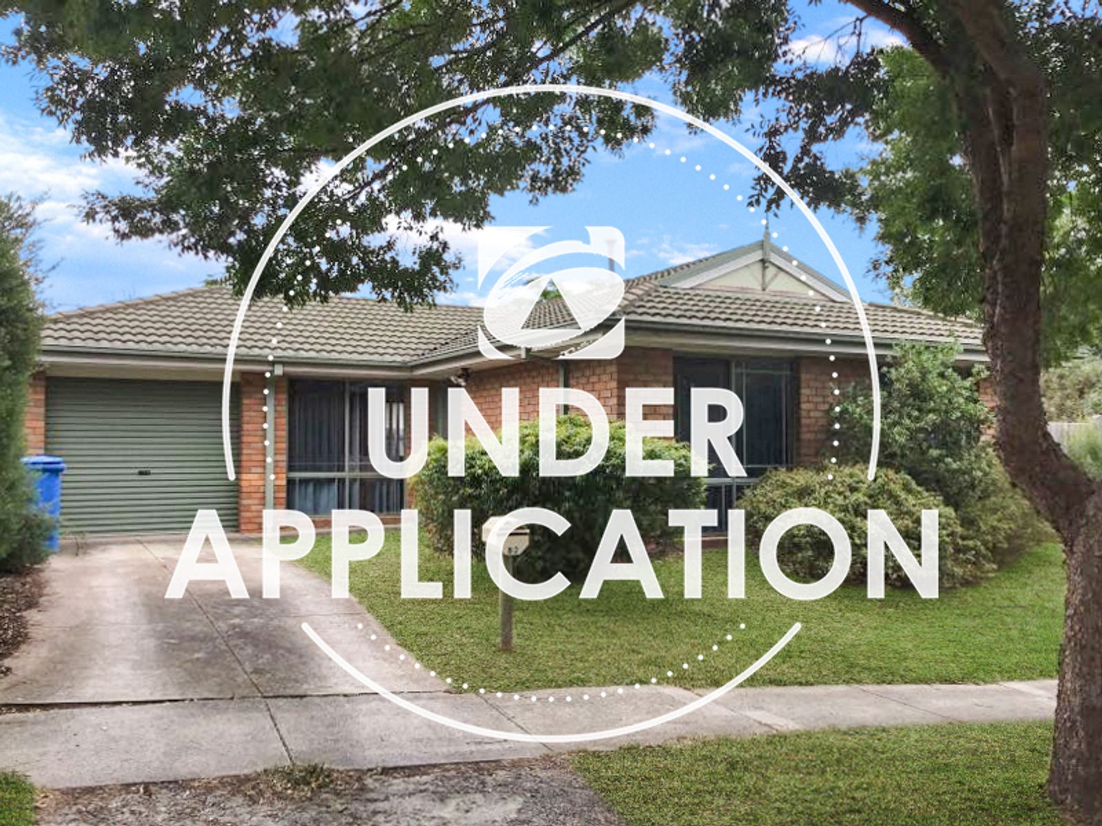 82 Lake View Drive, Narre Warren South VIC 3805