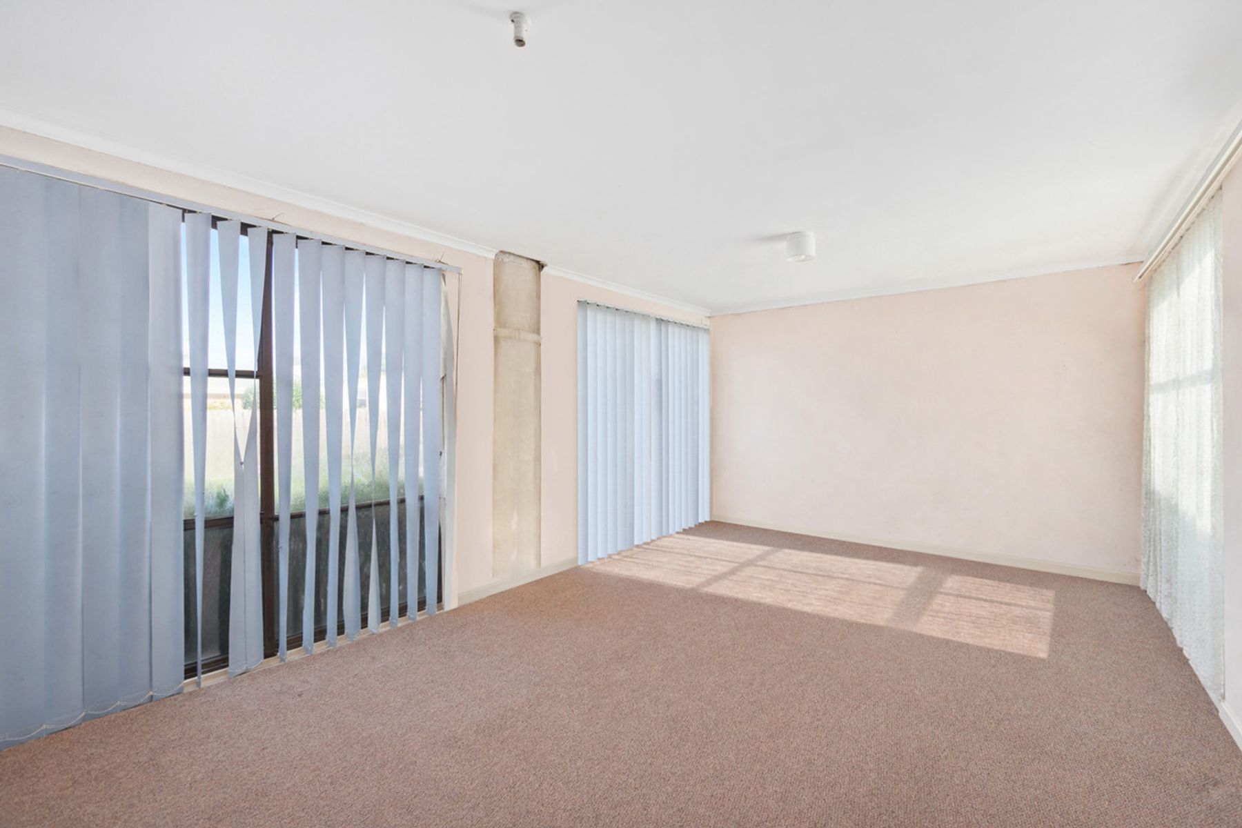 16 Beattie Crescent, Morwell VIC 3840, Morwell - Thumbnail 3