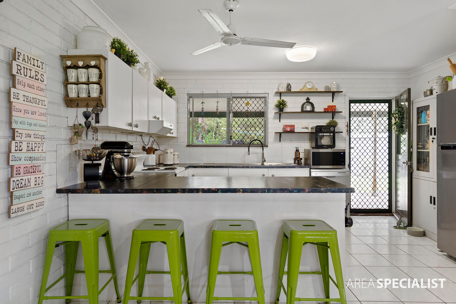 23 Pine Street, Jacobs Well, QLD 4208, Jacobs Well - Thumbnail 5