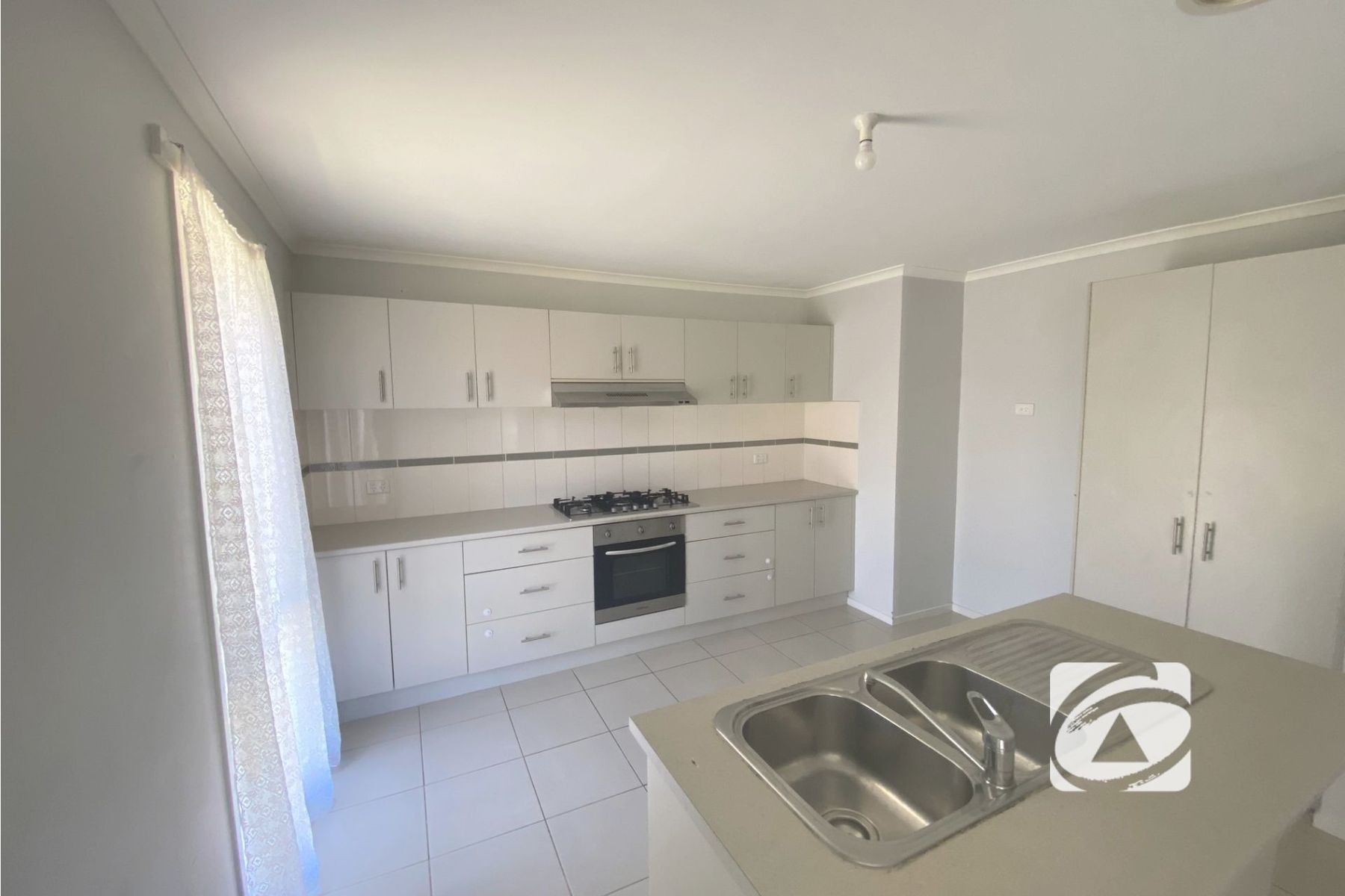 19 Lemon Thyme Way, Lynbrook VIC 3975, Lynbrook - Thumbnail 3