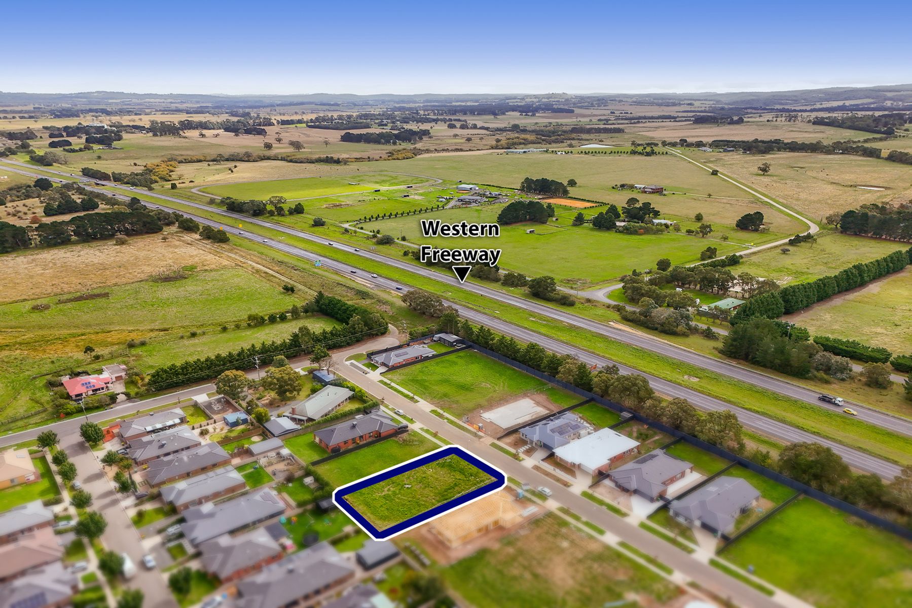 10 Luis Street, Ballan VIC 3342, Ballan - Thumbnail 5