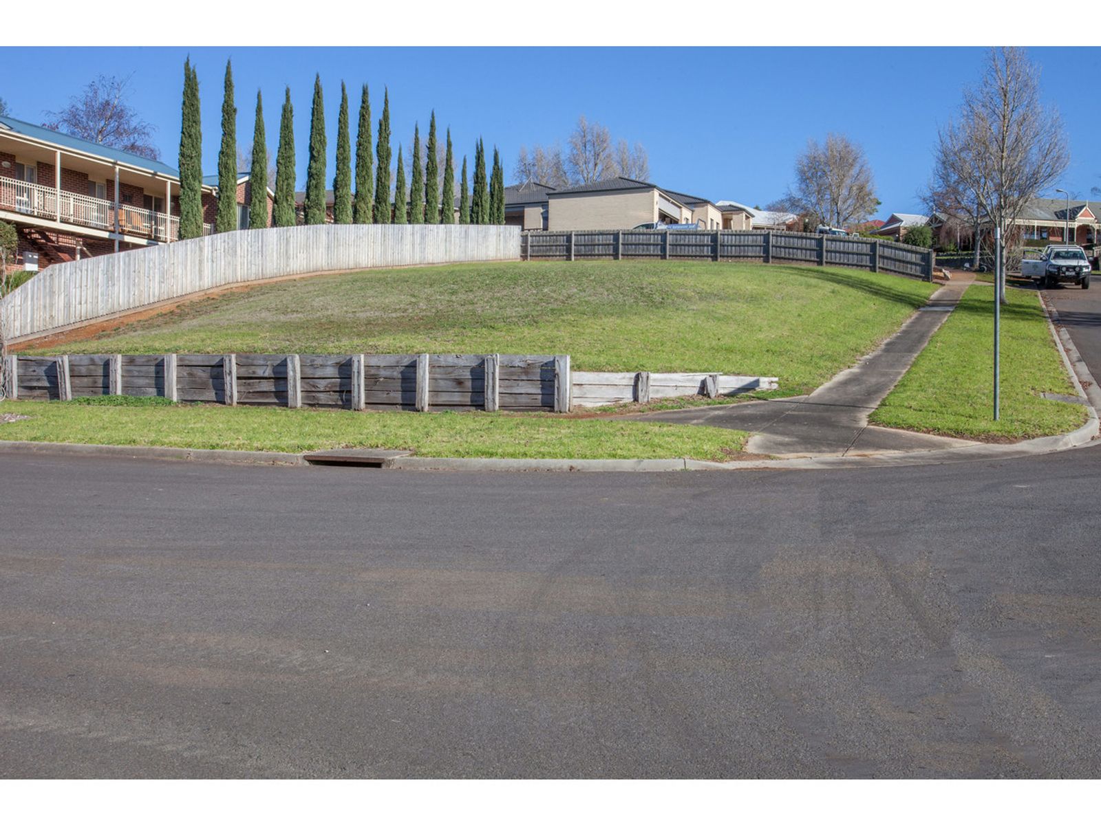 10 Hayes Drive, Warragul, VIC 3820, Warragul - Thumbnail 2