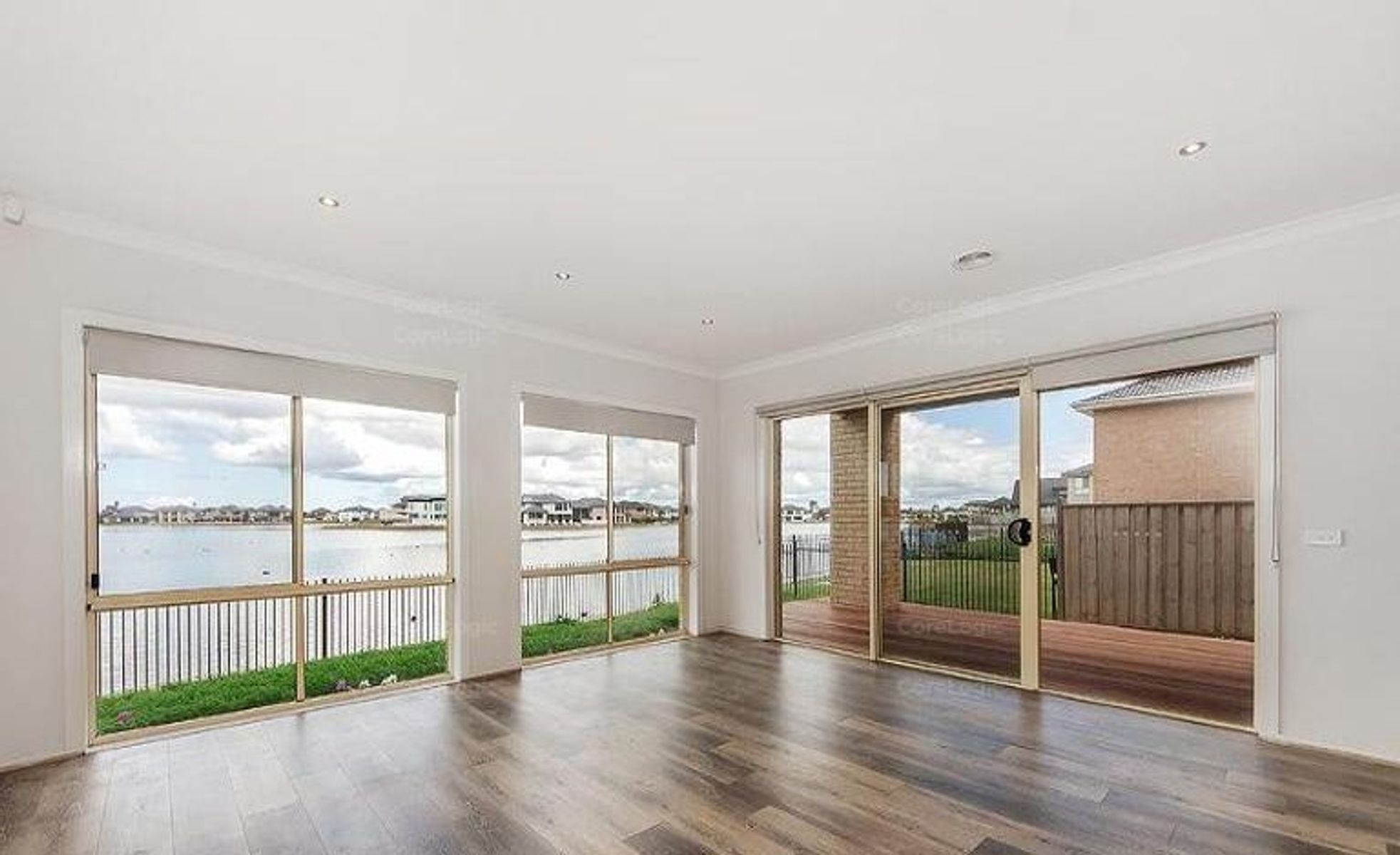 32 Sanctuary Lakes East Boulevard, Point Cook VIC 3030, Point Cook - Thumbnail 5