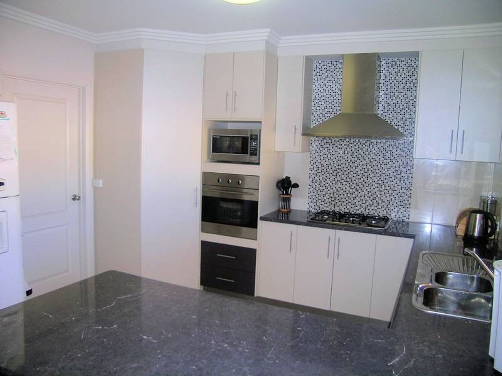 9 Daytona Court, Mildura - Thumbnail 2