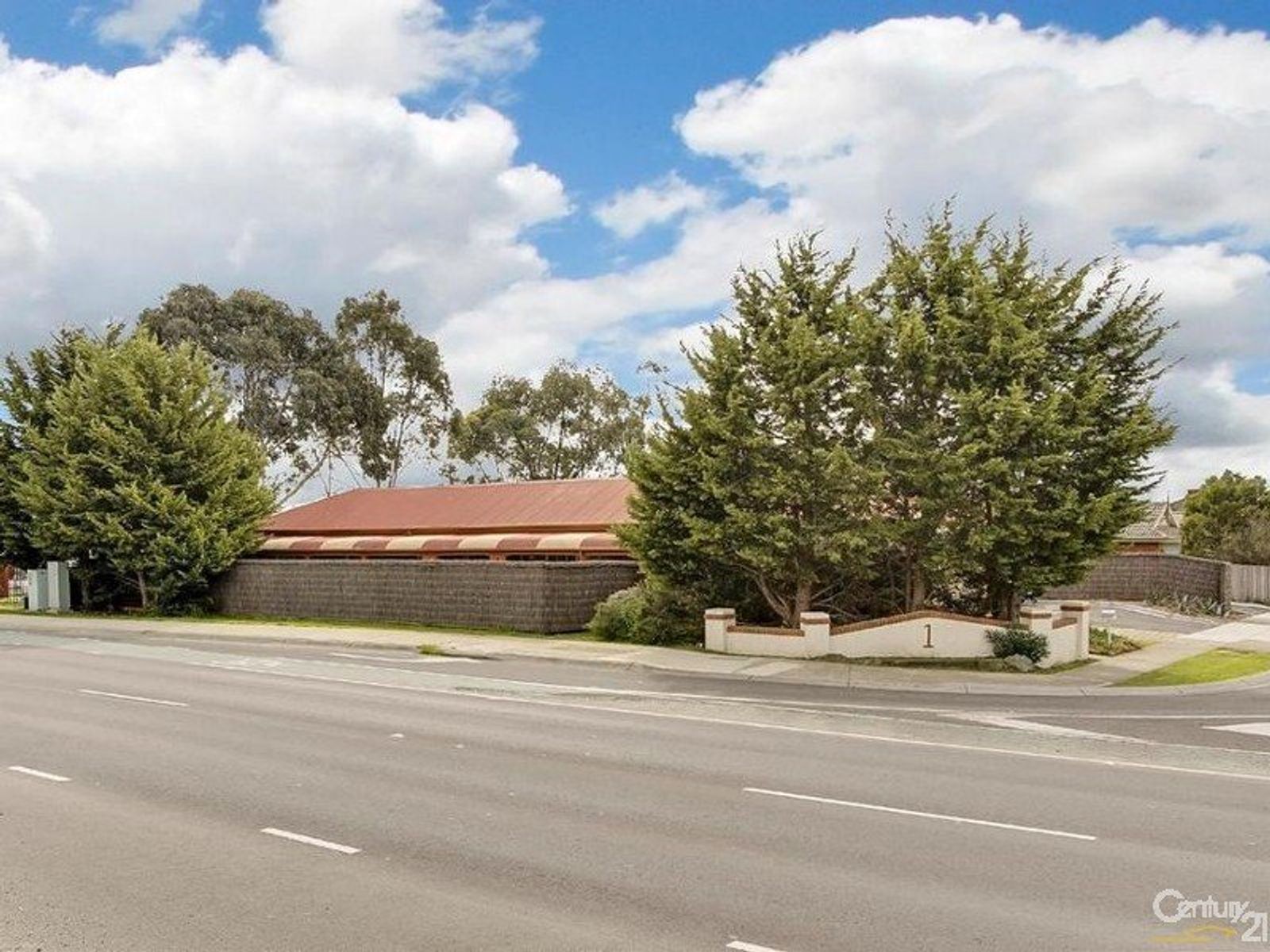 1 Scarborough Avenue, Cranbourne West, VIC 3977, Cranbourne West - Thumbnail 2