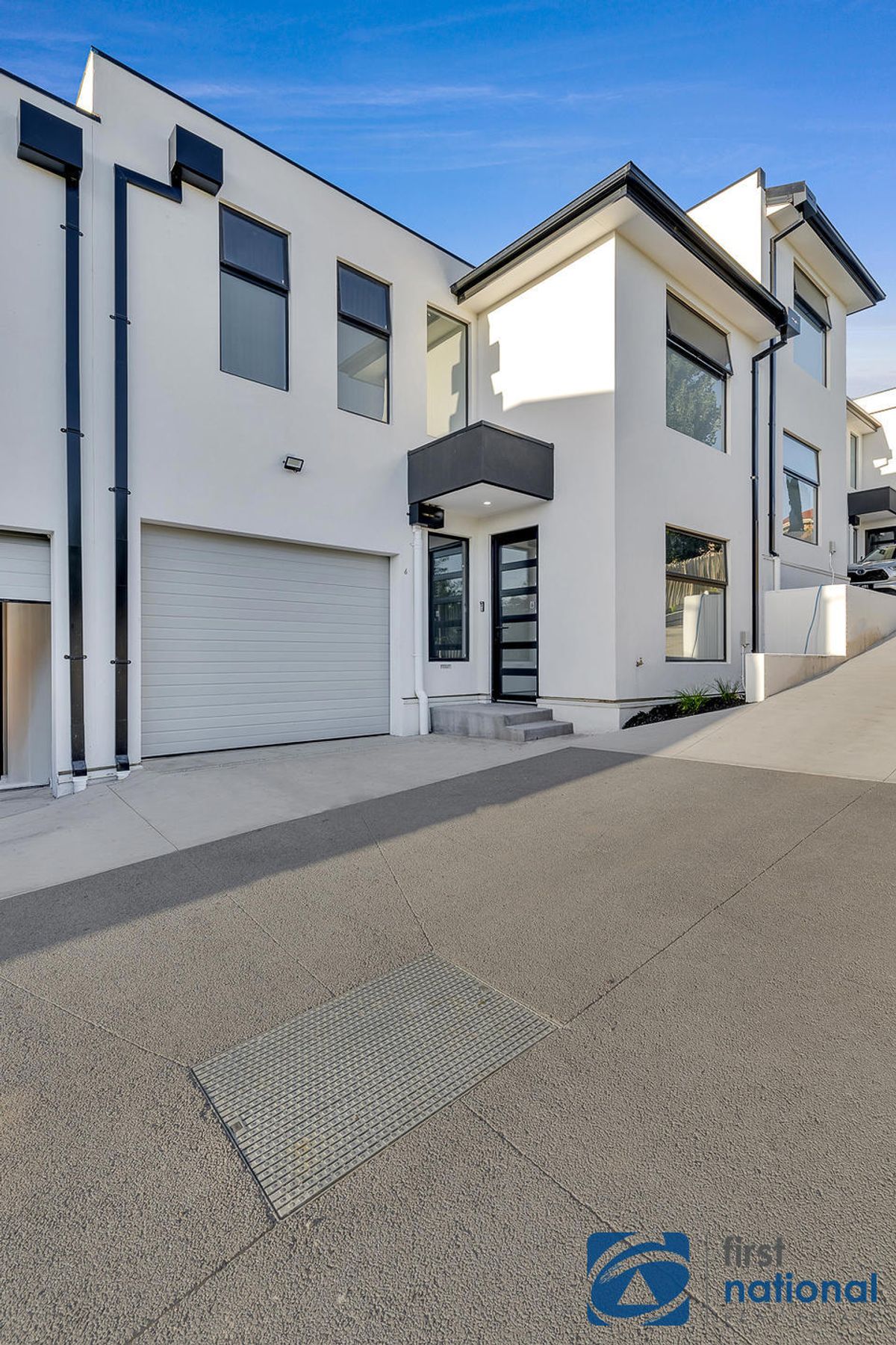 8/35 Bicentennial Crescent, Meadow Heights - Image 1