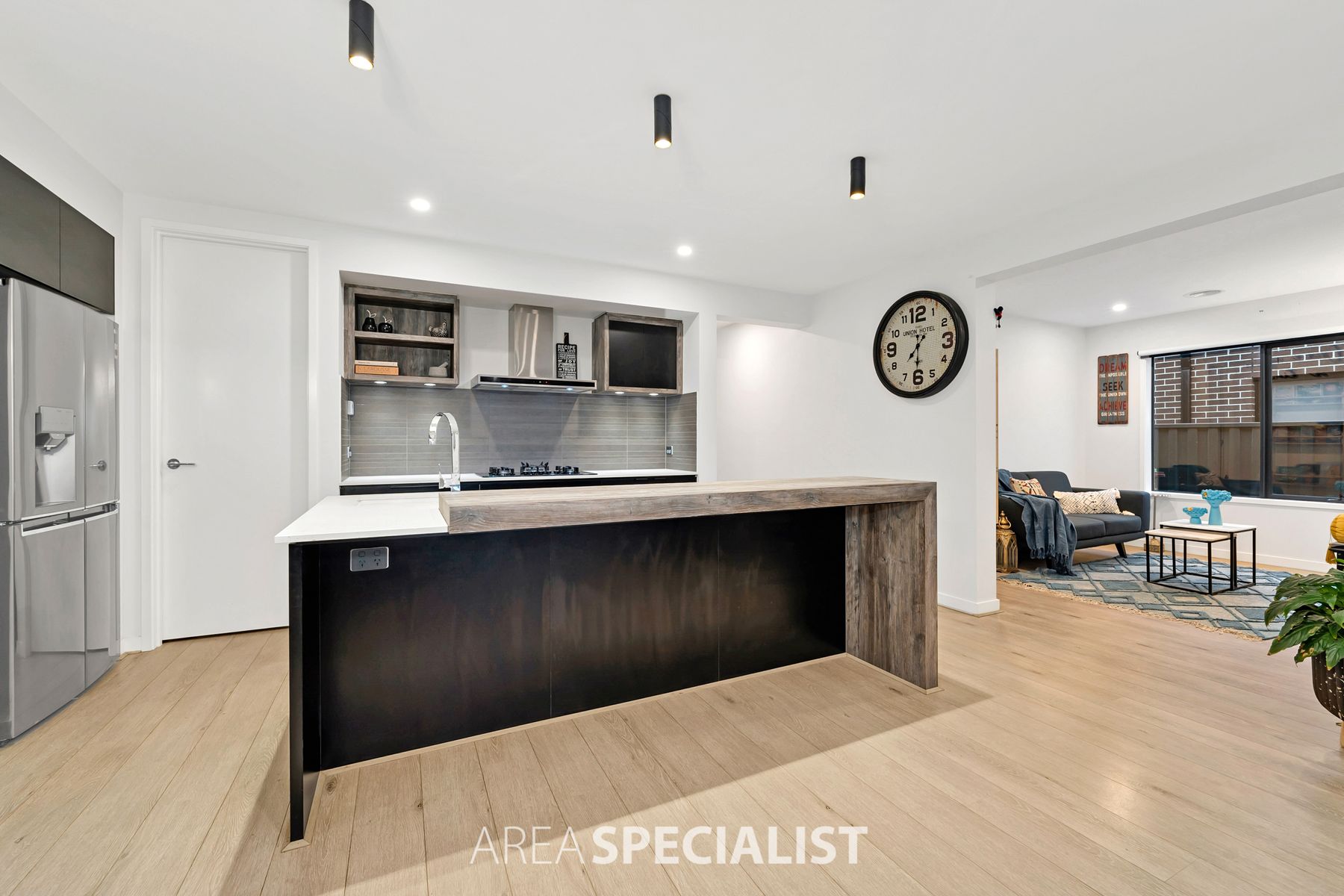 10 Biferno Crescent, Cranbourne East, VIC 3977, Cranbourne East - Thumbnail 5