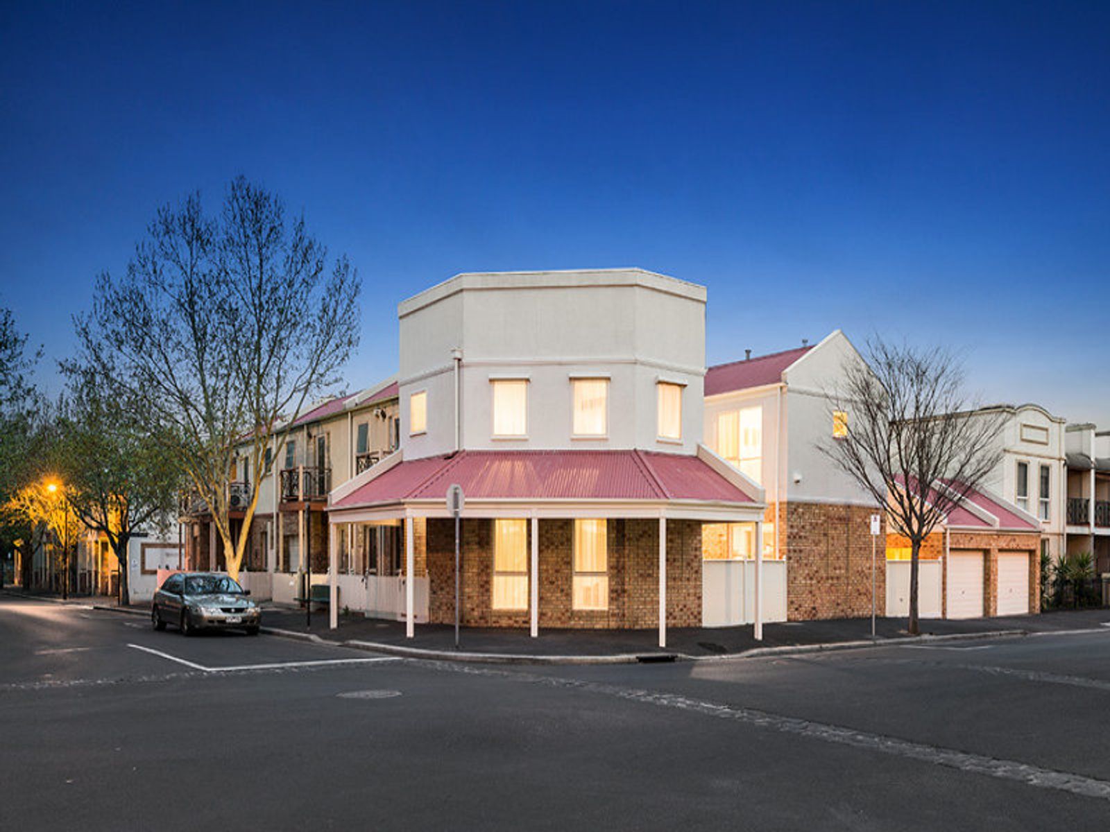 111 Stockmans Way, Kensington - Thumbnail 2