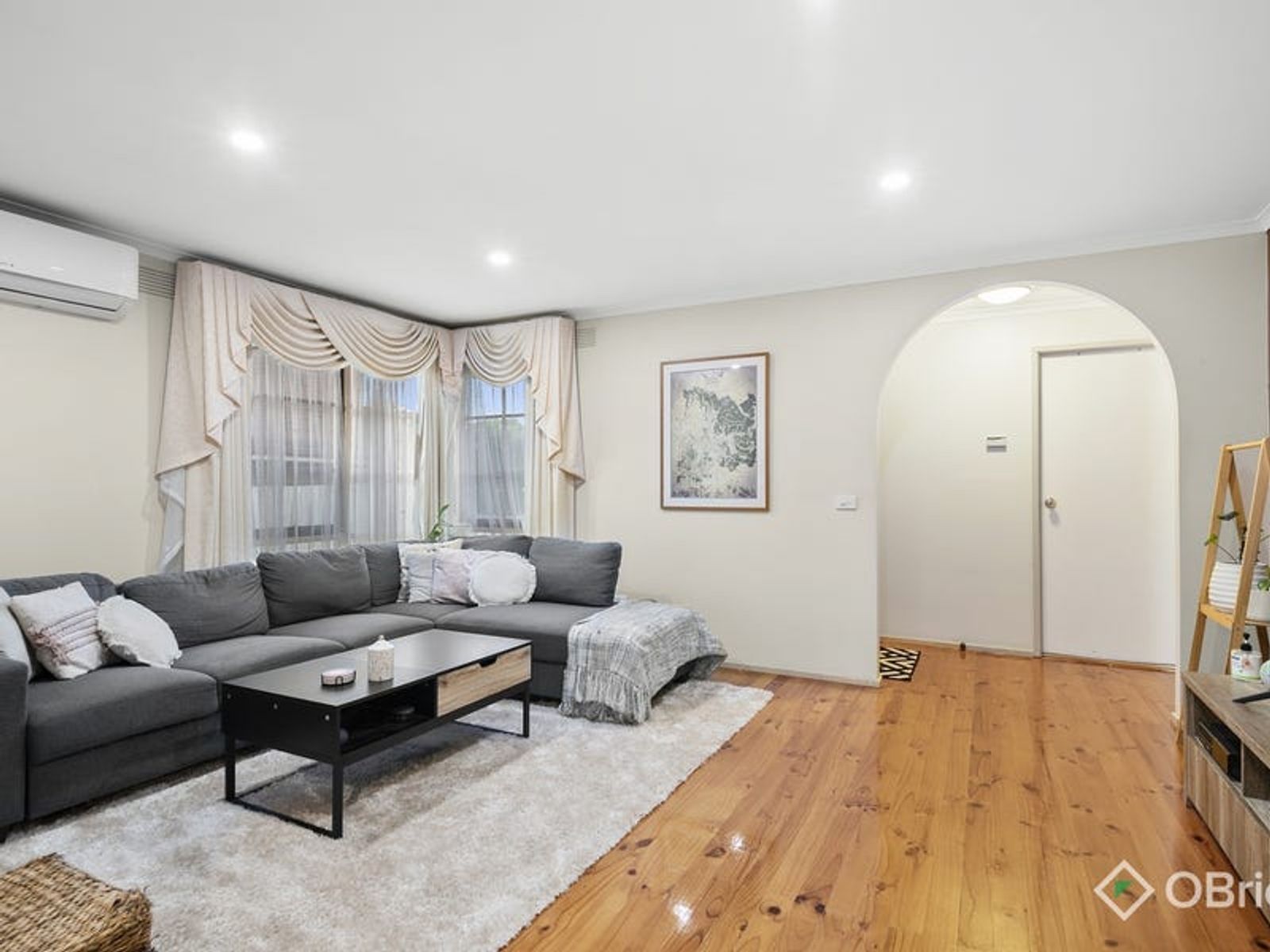 61 Mildura Crescent, Endeavour Hills, VIC 3802, Endeavour Hills - Thumbnail 2