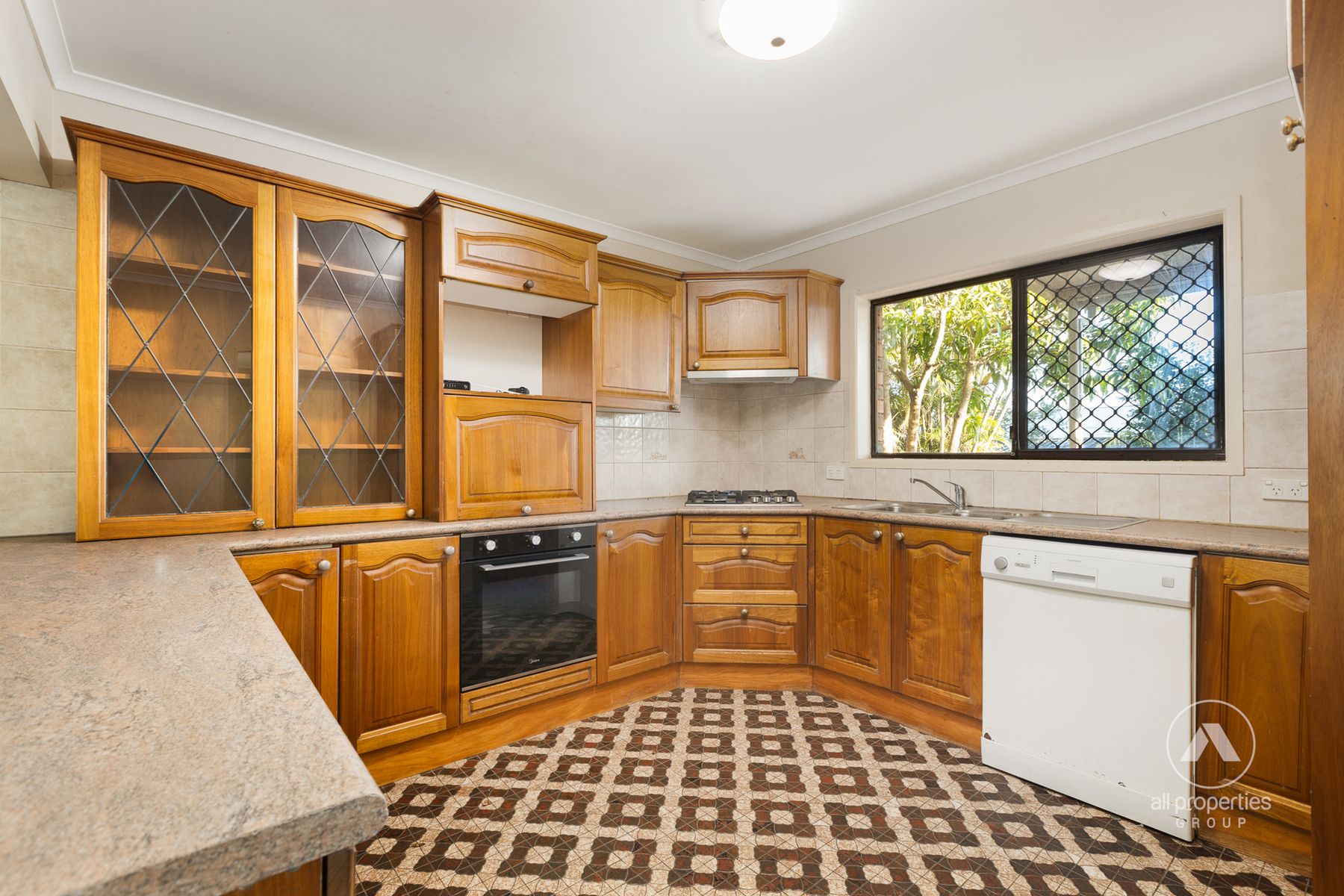 3 Bank Street, Browns Plains QLD 4118, Browns Plains - Thumbnail 2