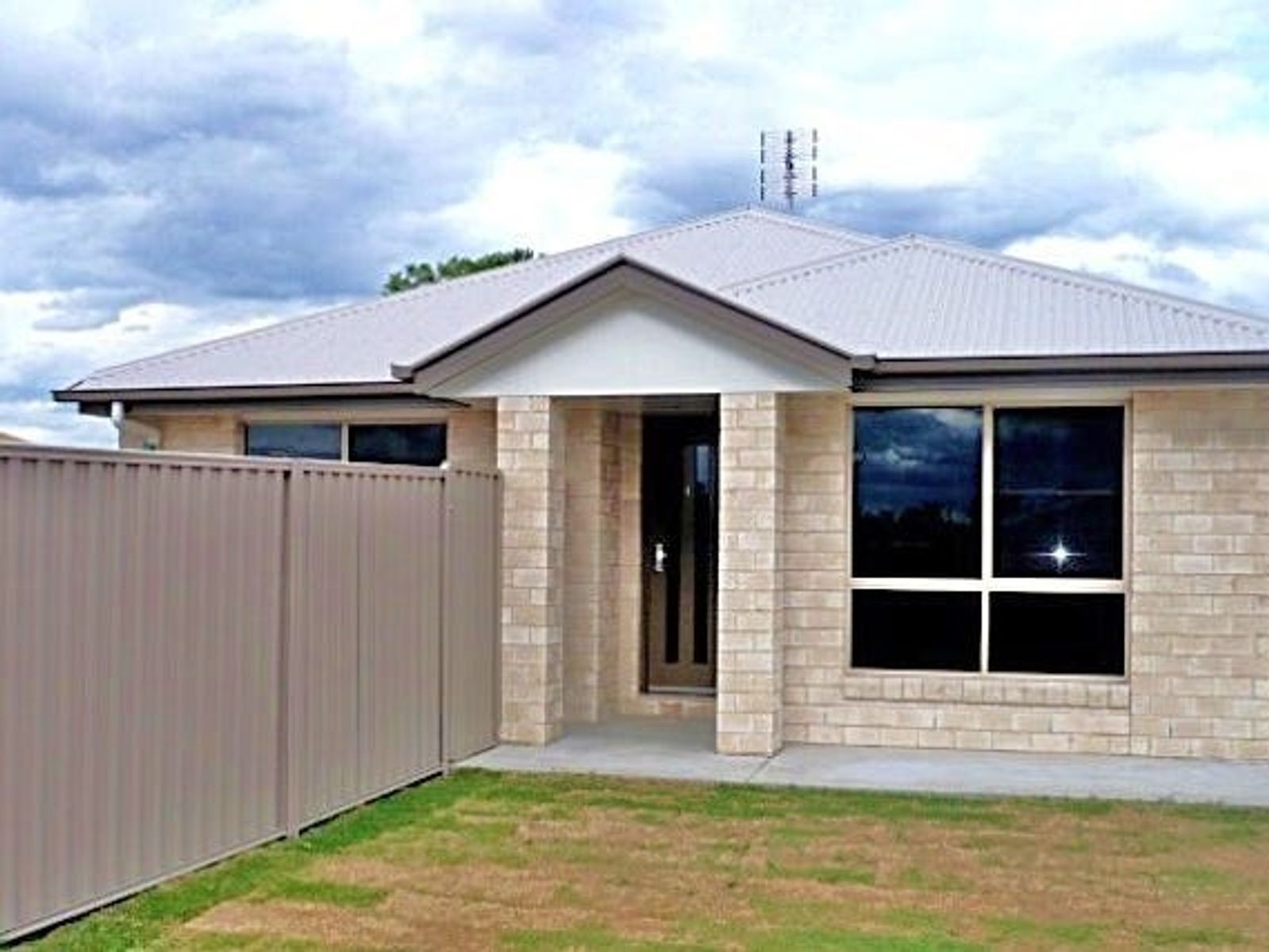 1/27 Price Street, Chinchilla QLD 4413