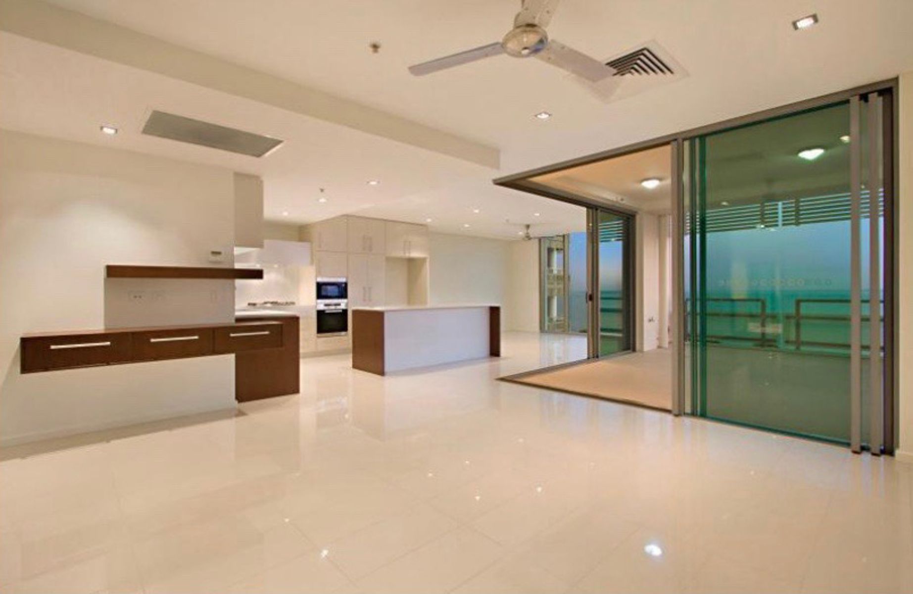 106/130 Esplanade, Darwin City NT 0800, Darwin City - Thumbnail 2