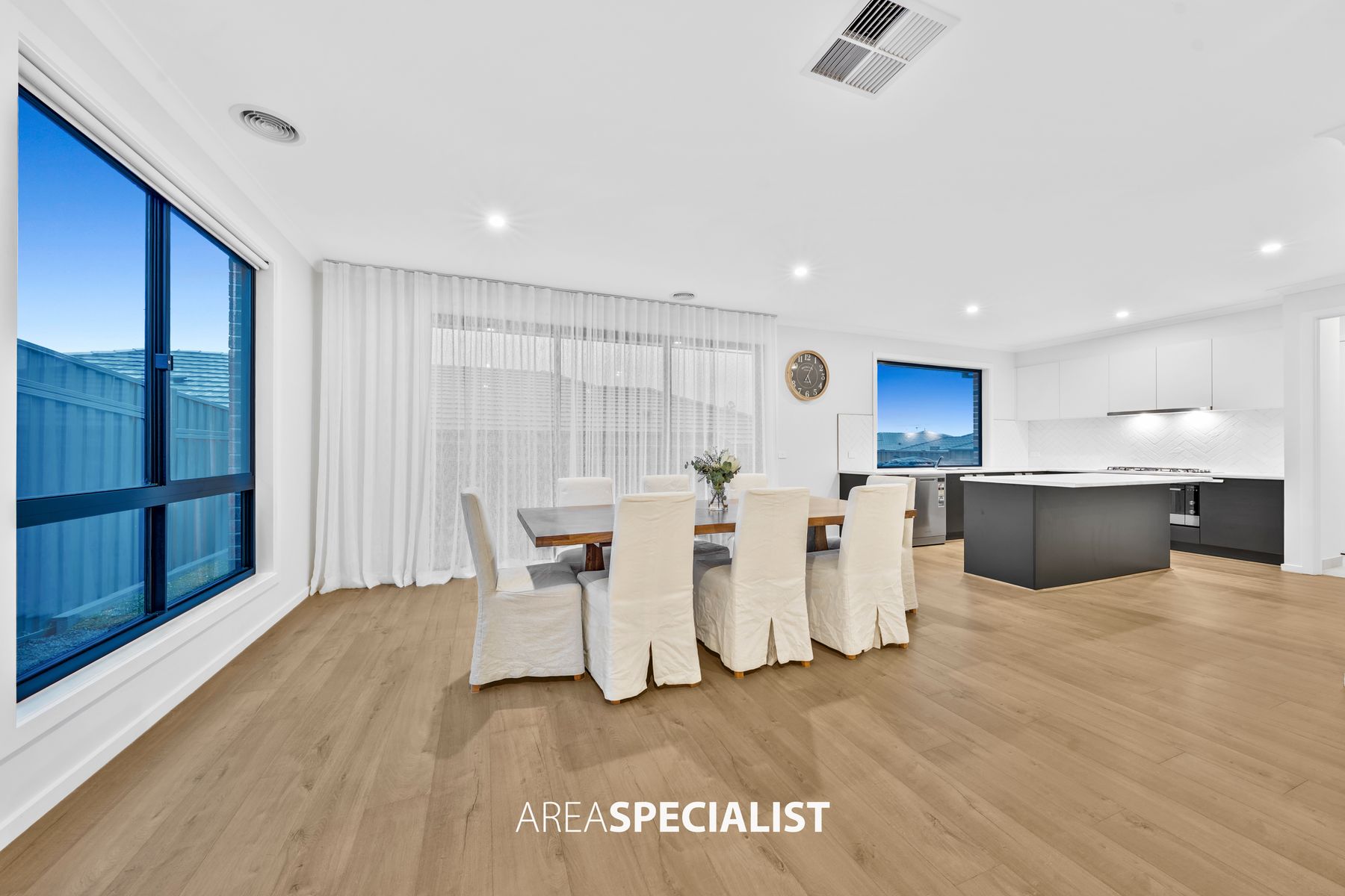 18 Silverstar Street, Pakenham, Pakenham - Thumbnail 5