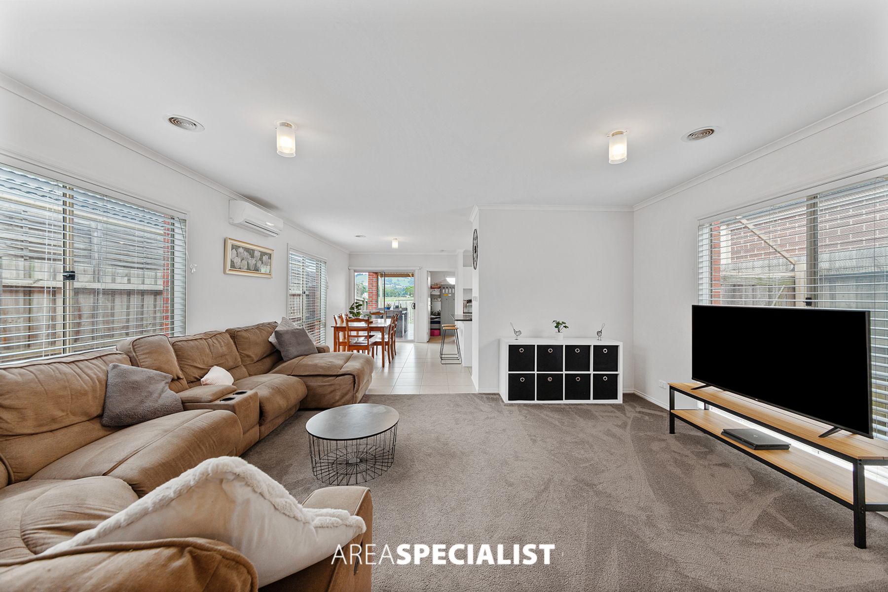 5 Penarie Place, Pakenham, VIC 3810, Pakenham - Thumbnail 3