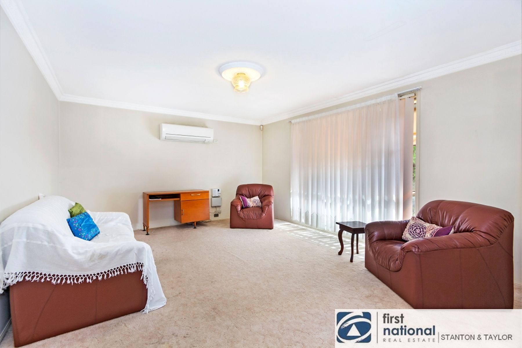 42 Sherwood Circuit, Penrith - Thumbnail 3
